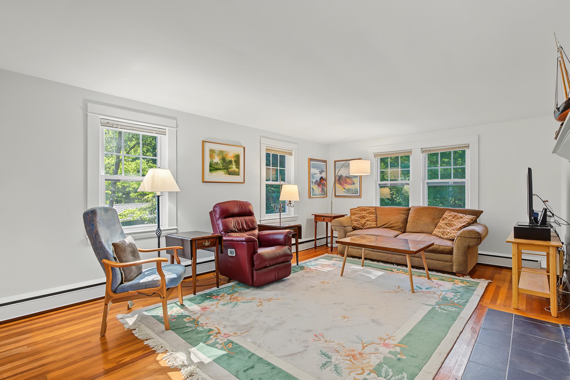 70 Winnicutt Road Property Photo 3