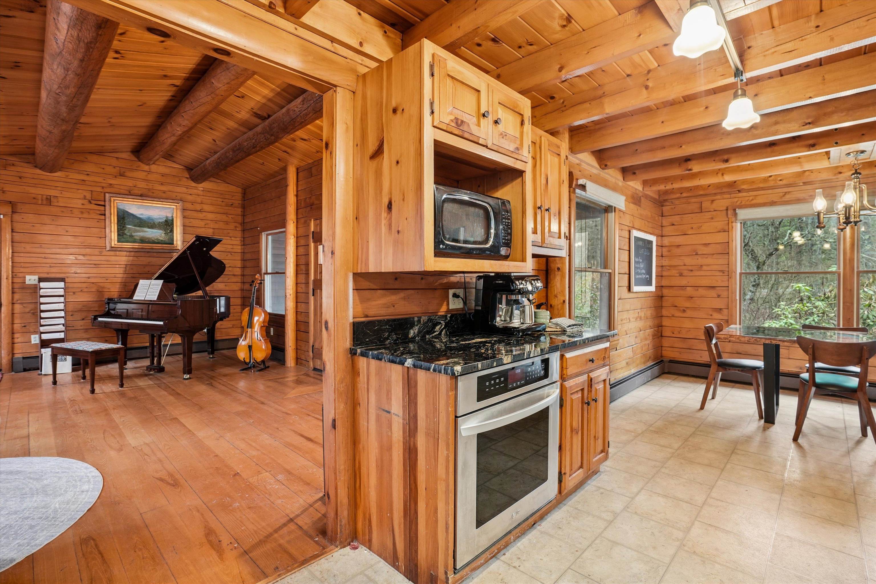 370 Mccurdy Road Property Photo 16