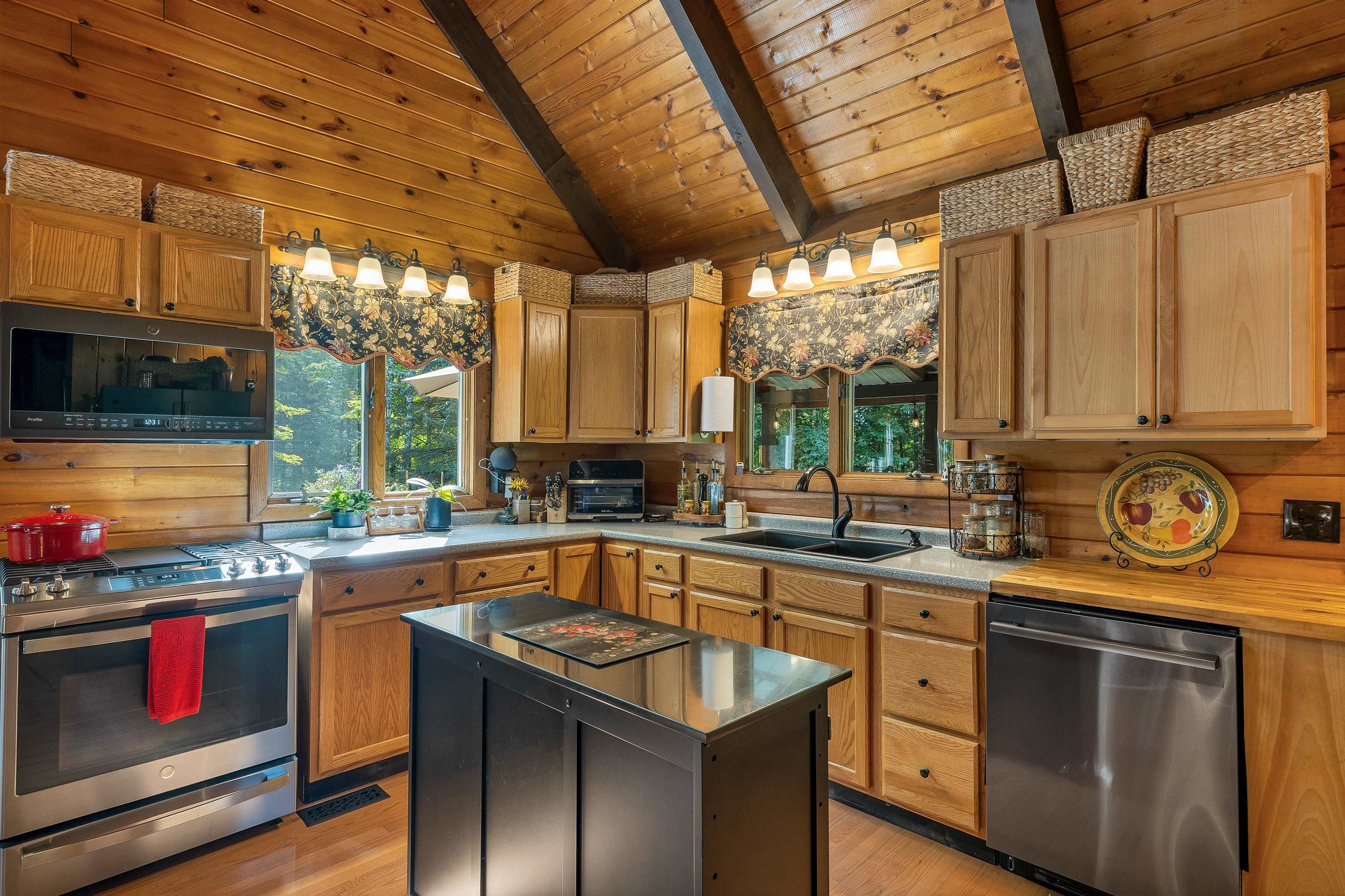 314 Bear Road Property Photo 6