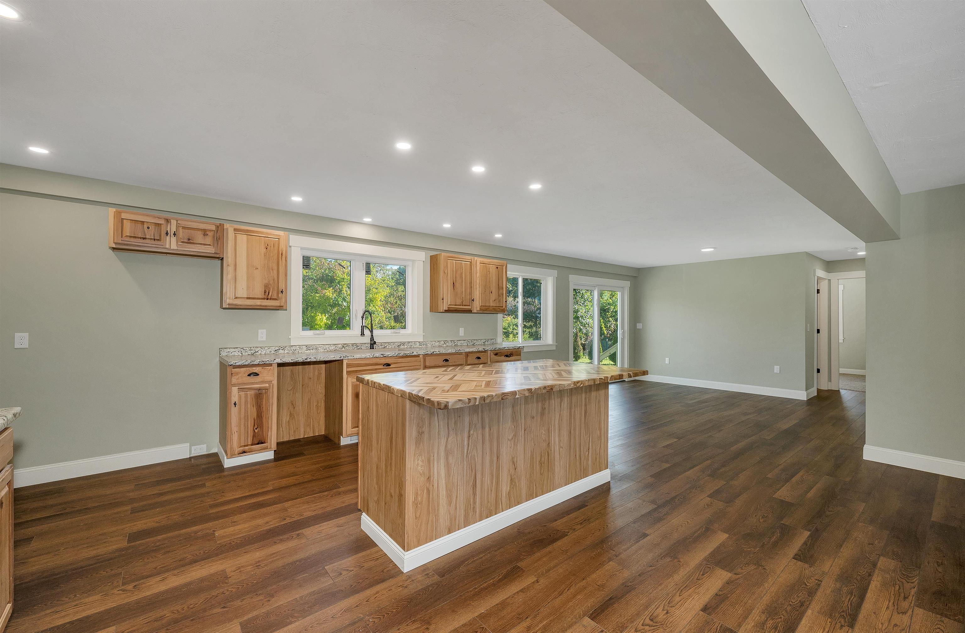 12 Lacourse Street Property Photo 7