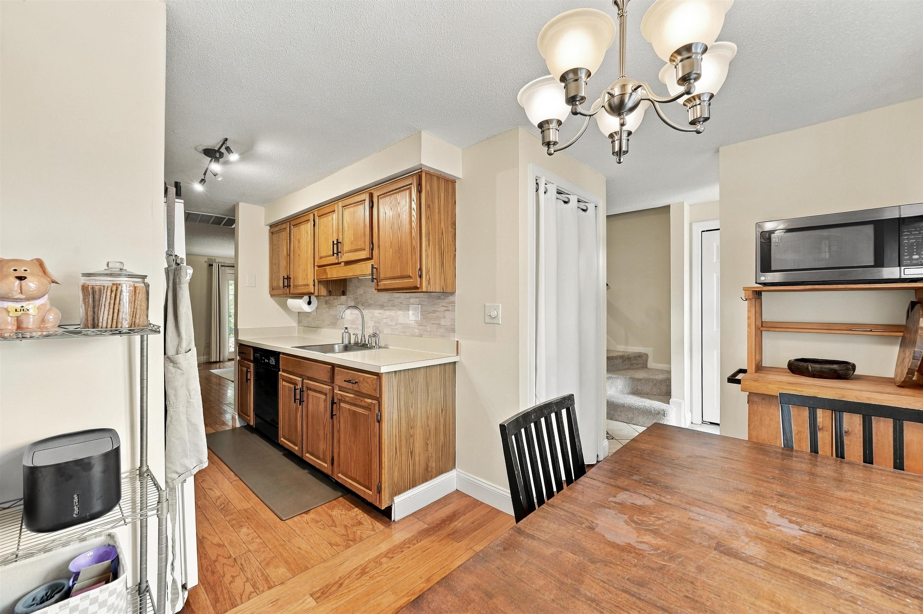 33 Meadowview Circle Property Photo 16