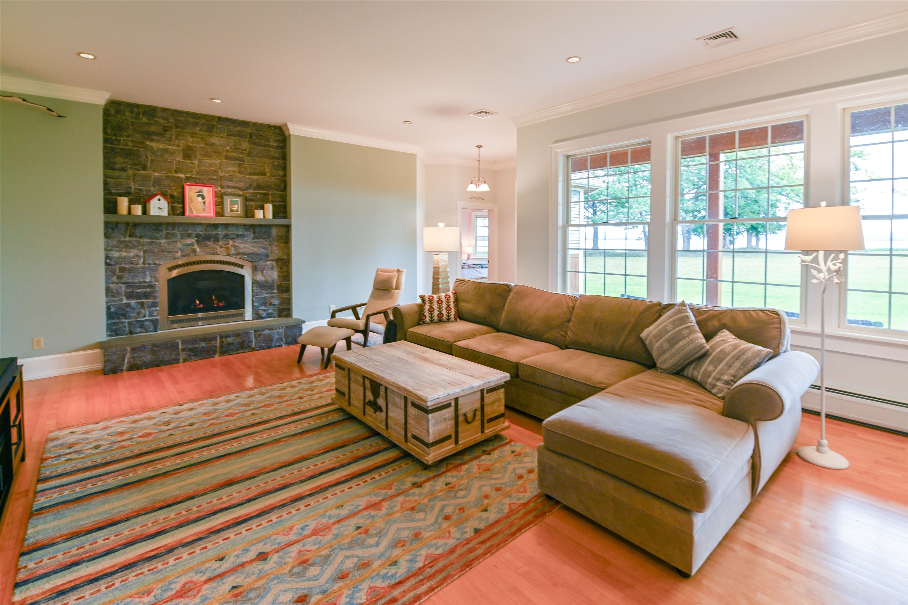 100 Russell Lane Property Photo 10