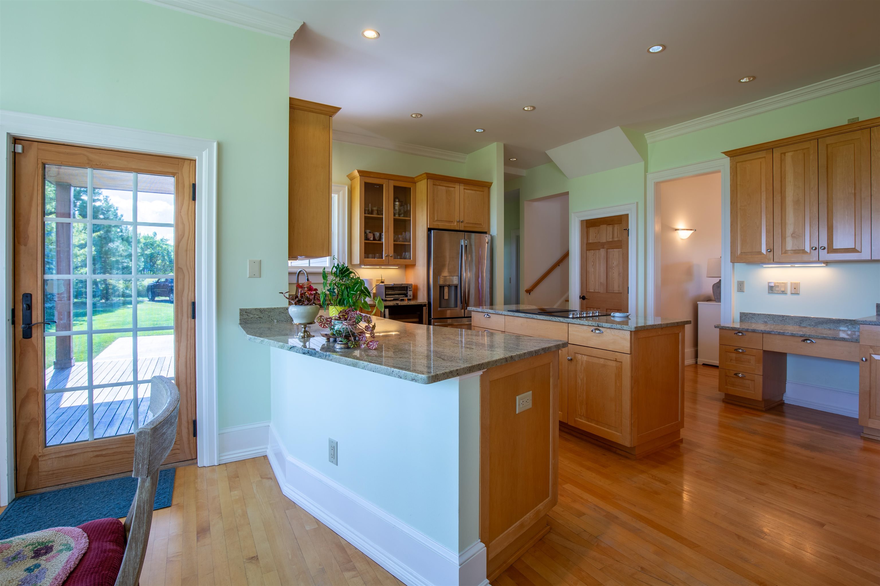 100 Russell Lane Property Photo 17