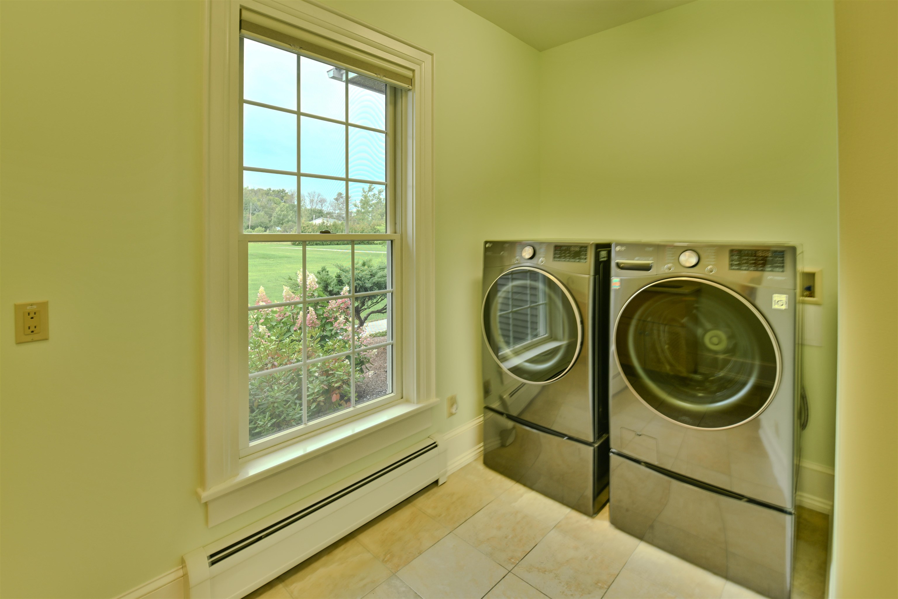 100 Russell Lane Property Photo 29