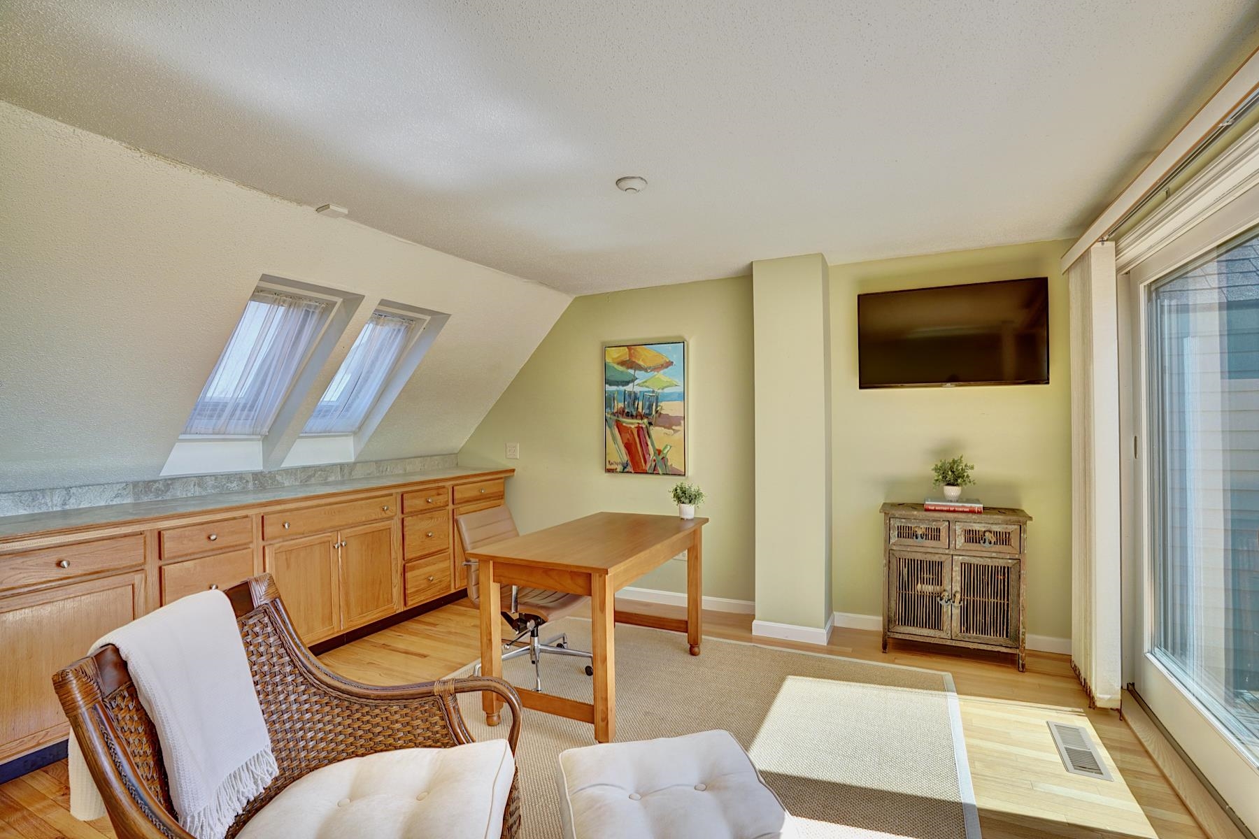 989 Ocean Boulevard Property Photo 6