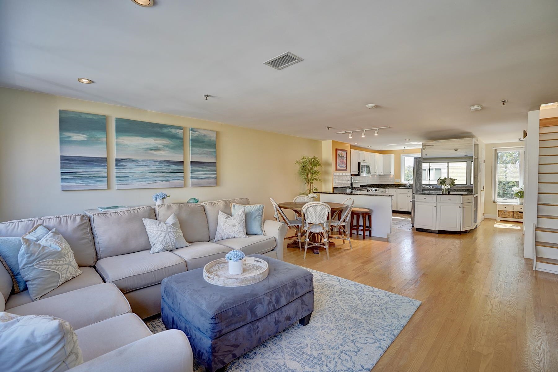989 Ocean Boulevard Property Photo 12