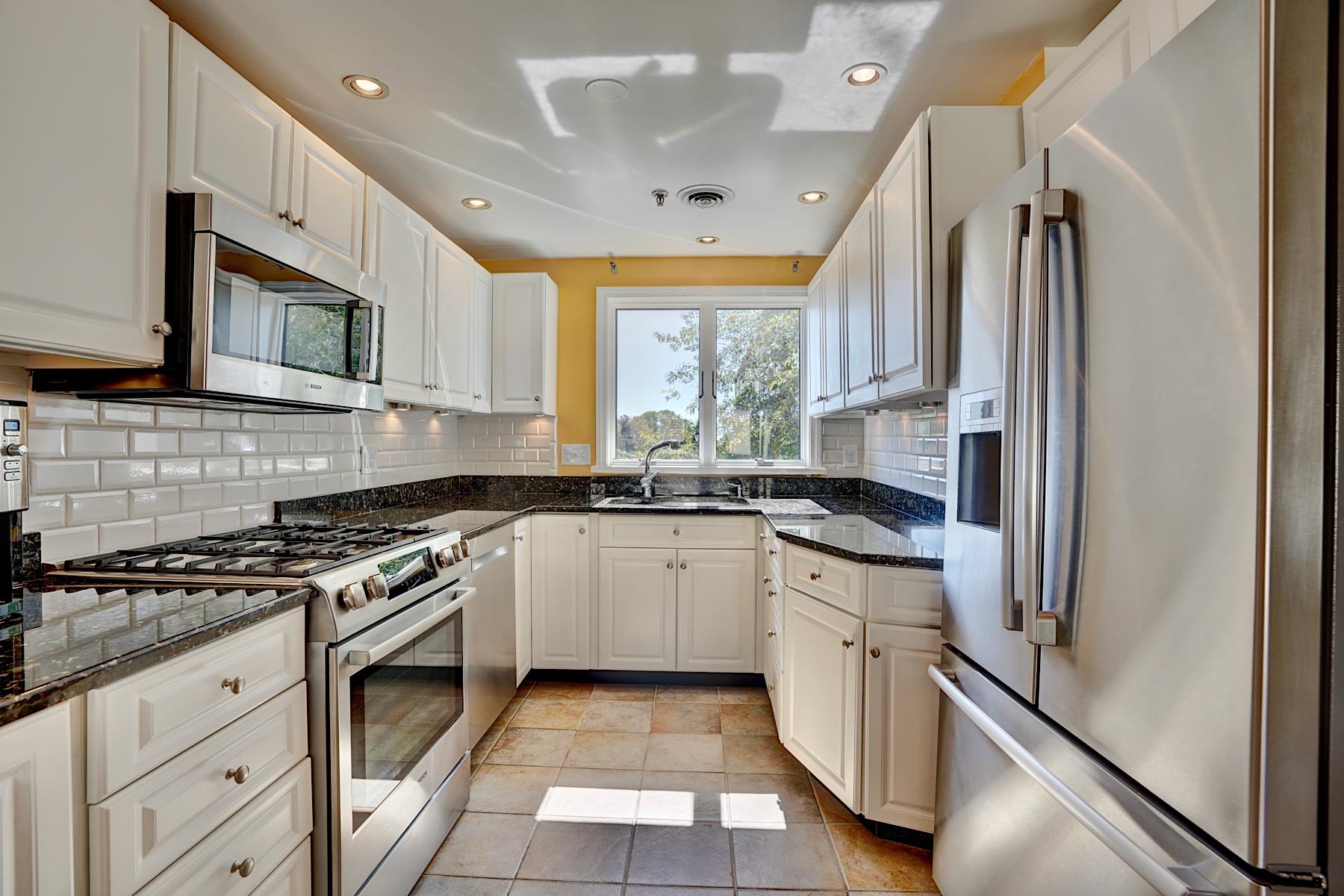 989 Ocean Boulevard Property Photo 17