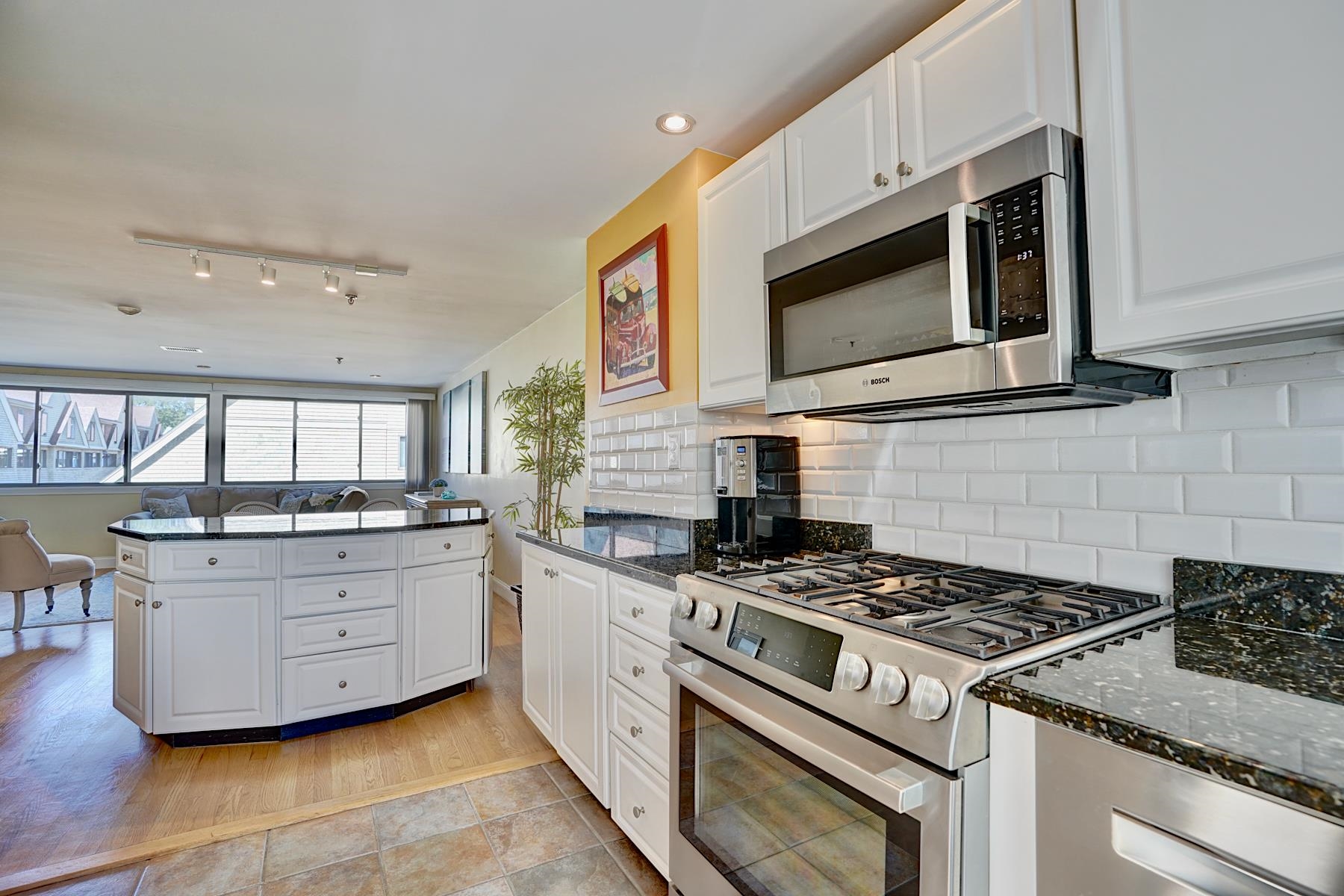 989 Ocean Boulevard Property Photo 19