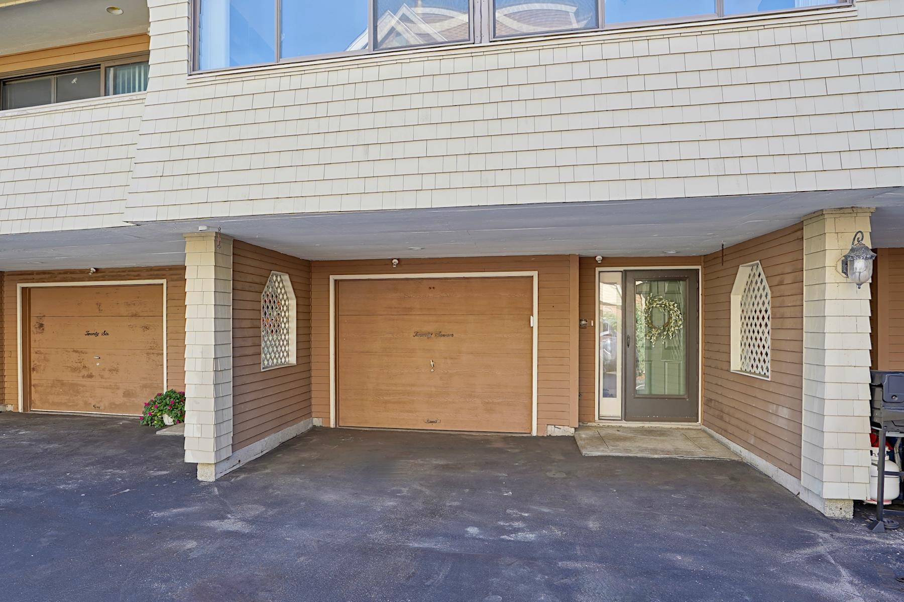 989 Ocean Boulevard Property Photo 33