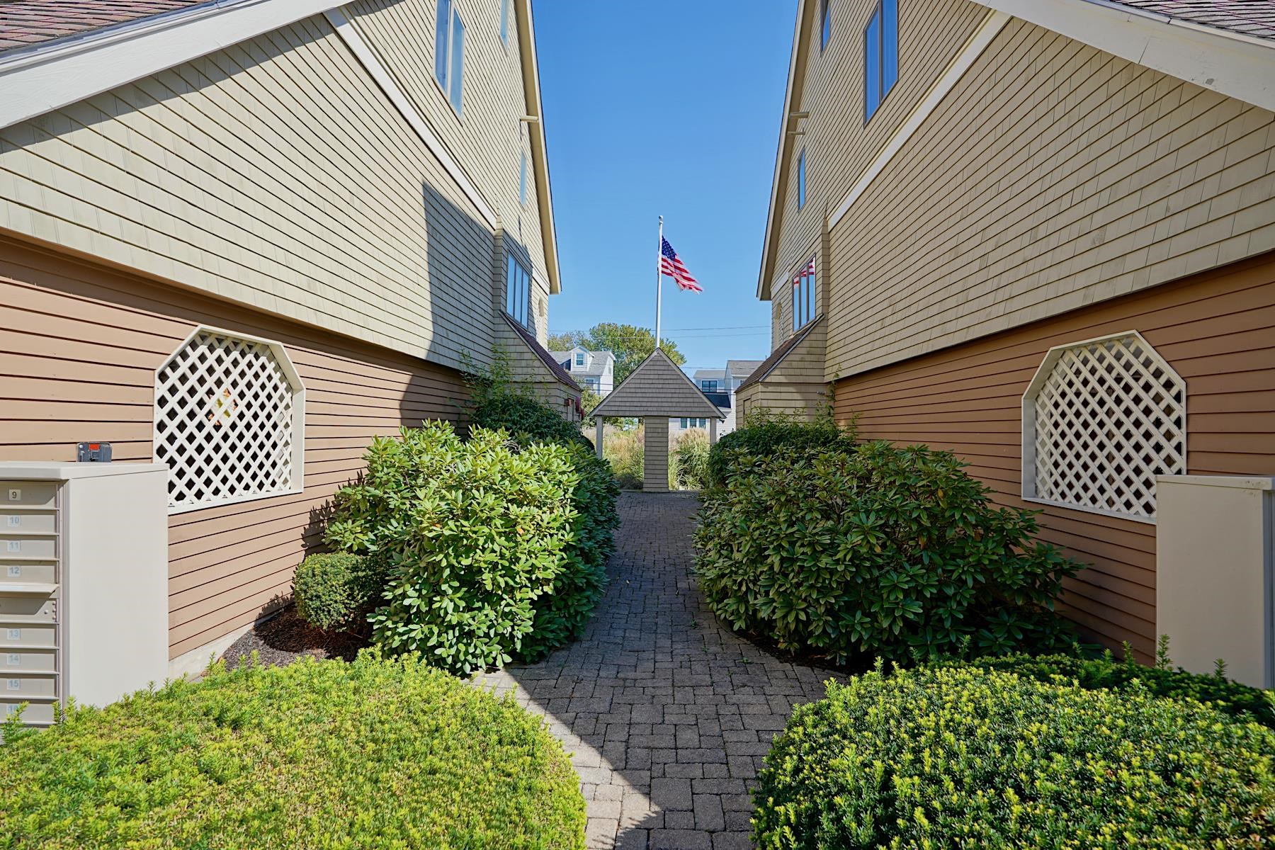 989 Ocean Boulevard Property Photo 34