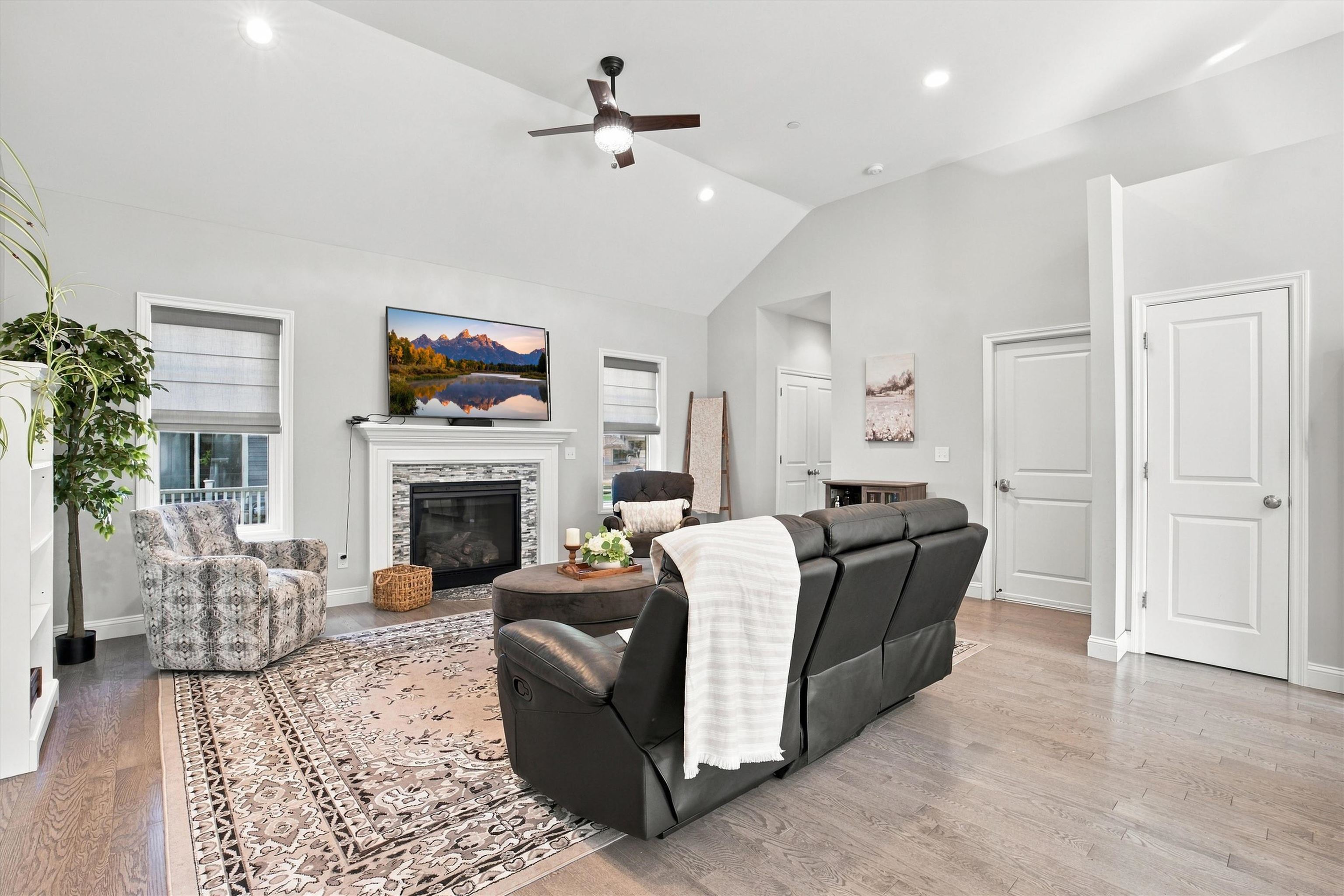 22 Currier Lane Property Photo 7