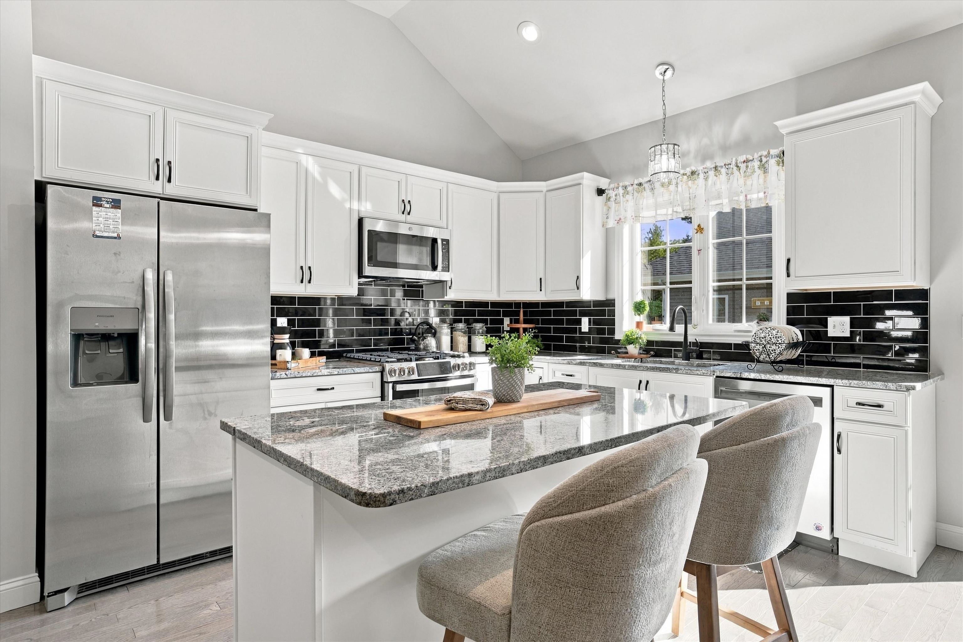 22 Currier Lane Property Photo 12