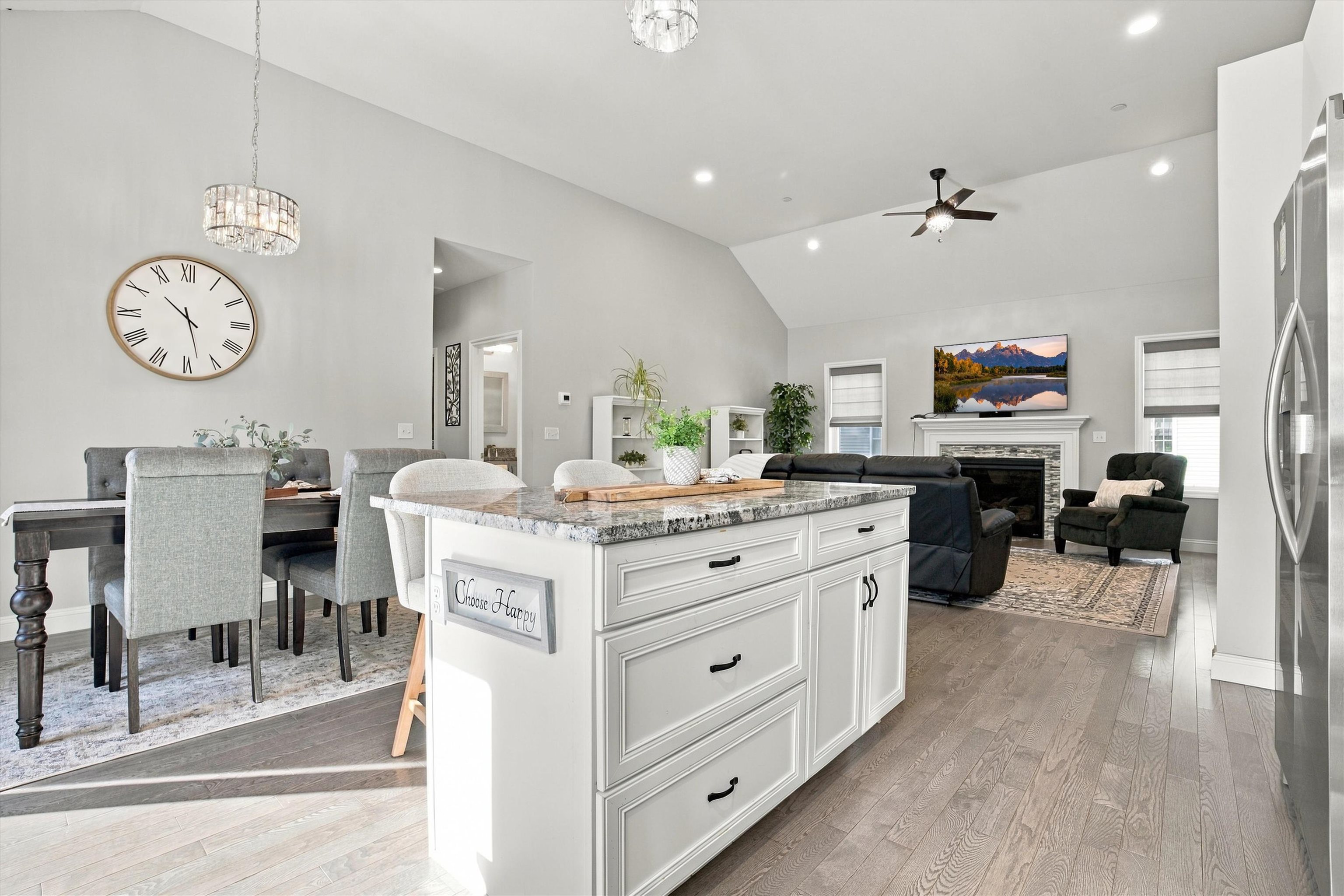 22 Currier Lane Property Photo 15
