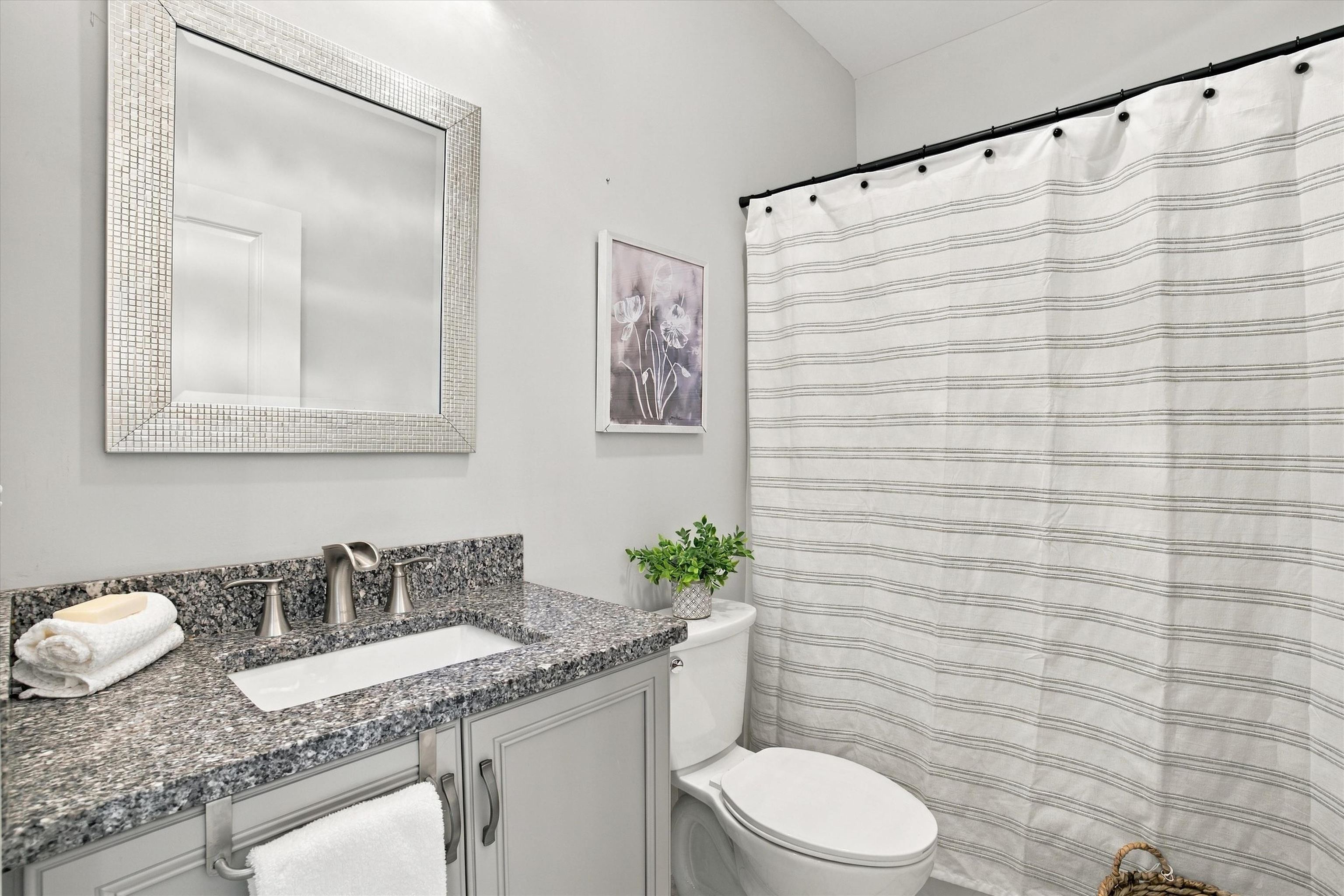 22 Currier Lane Property Photo 16