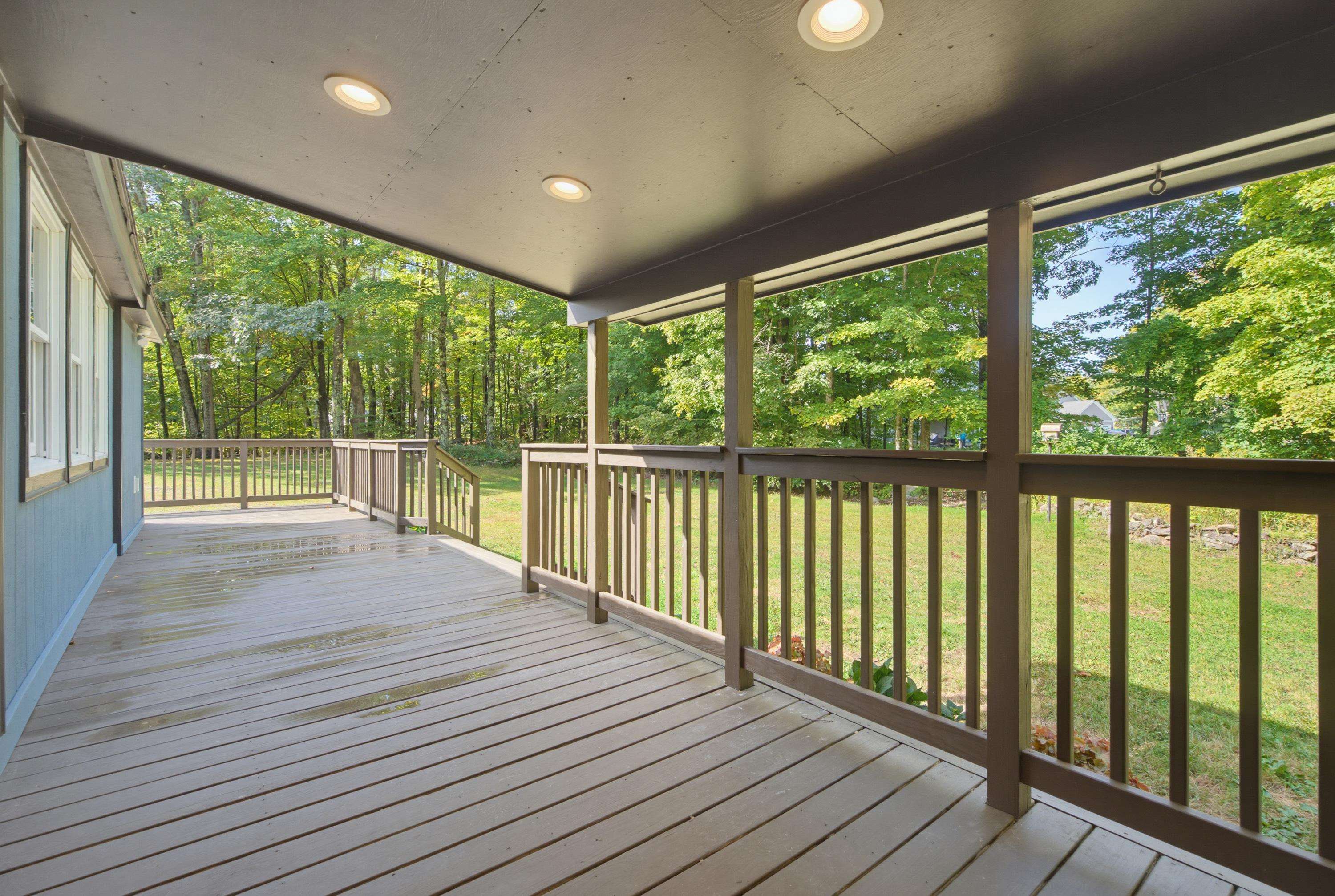 195 Pleasant Street Property Photo 8
