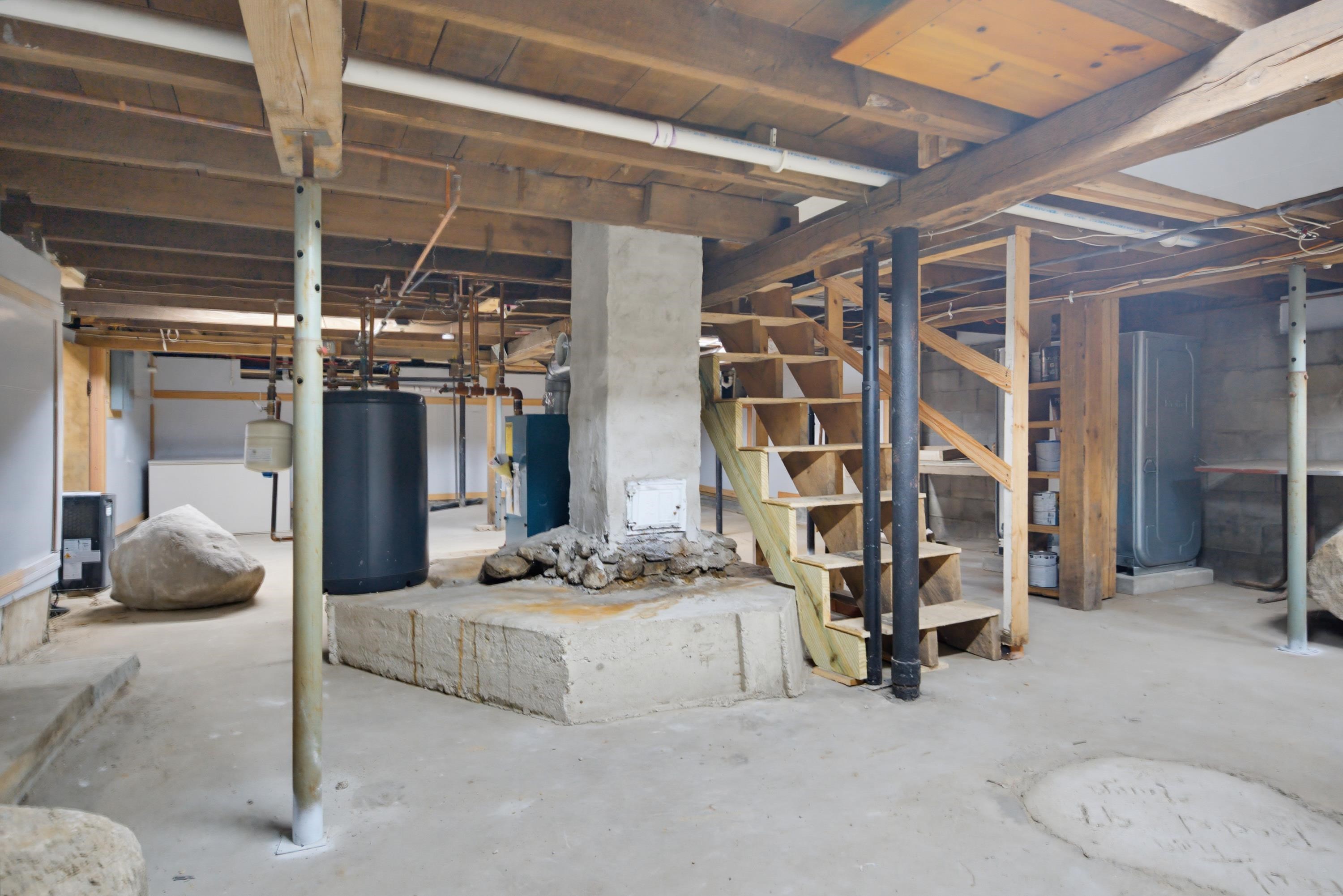 195 Pleasant Street Property Photo 41