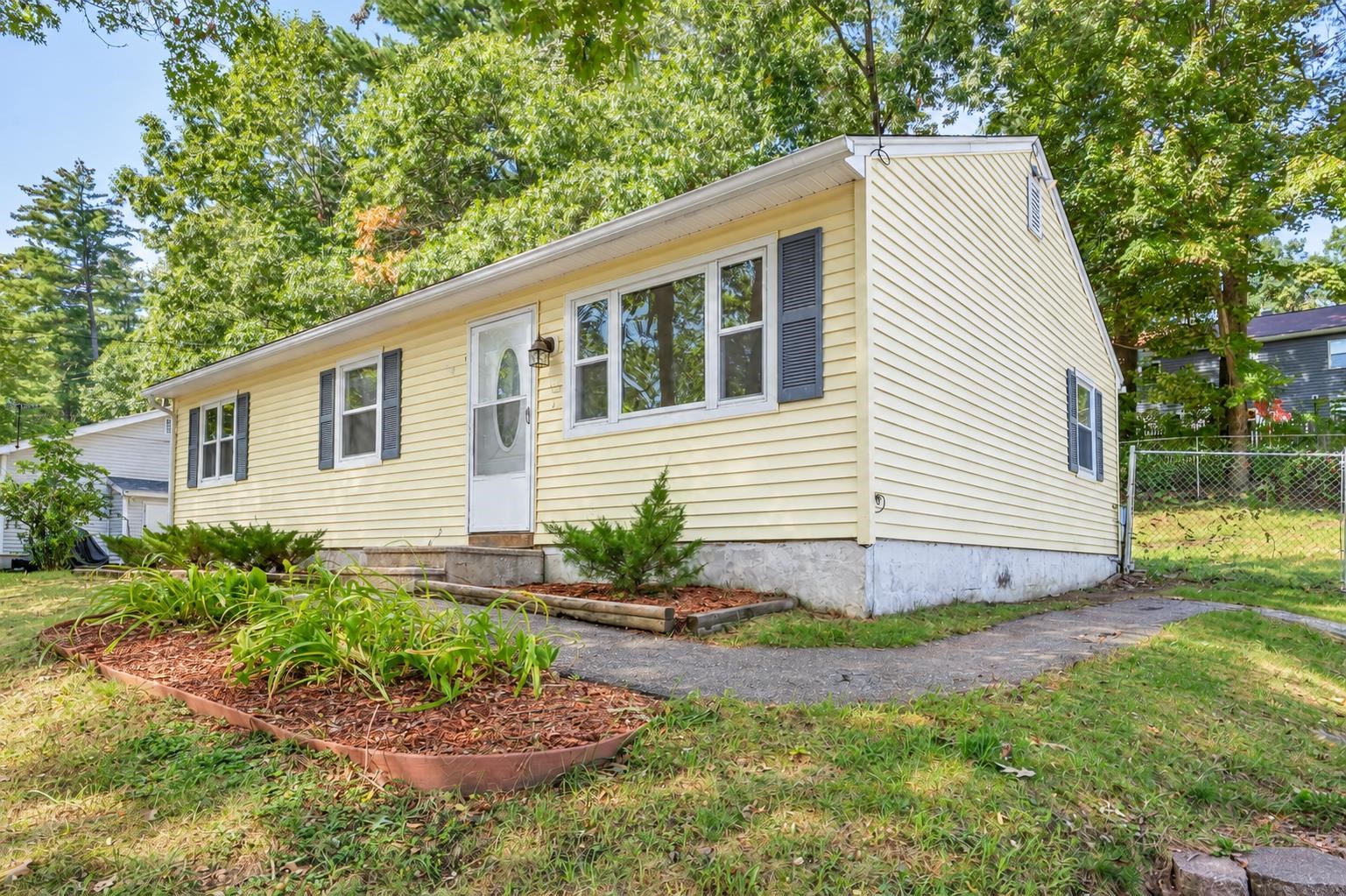 43 New Searles Road Property Photo 1