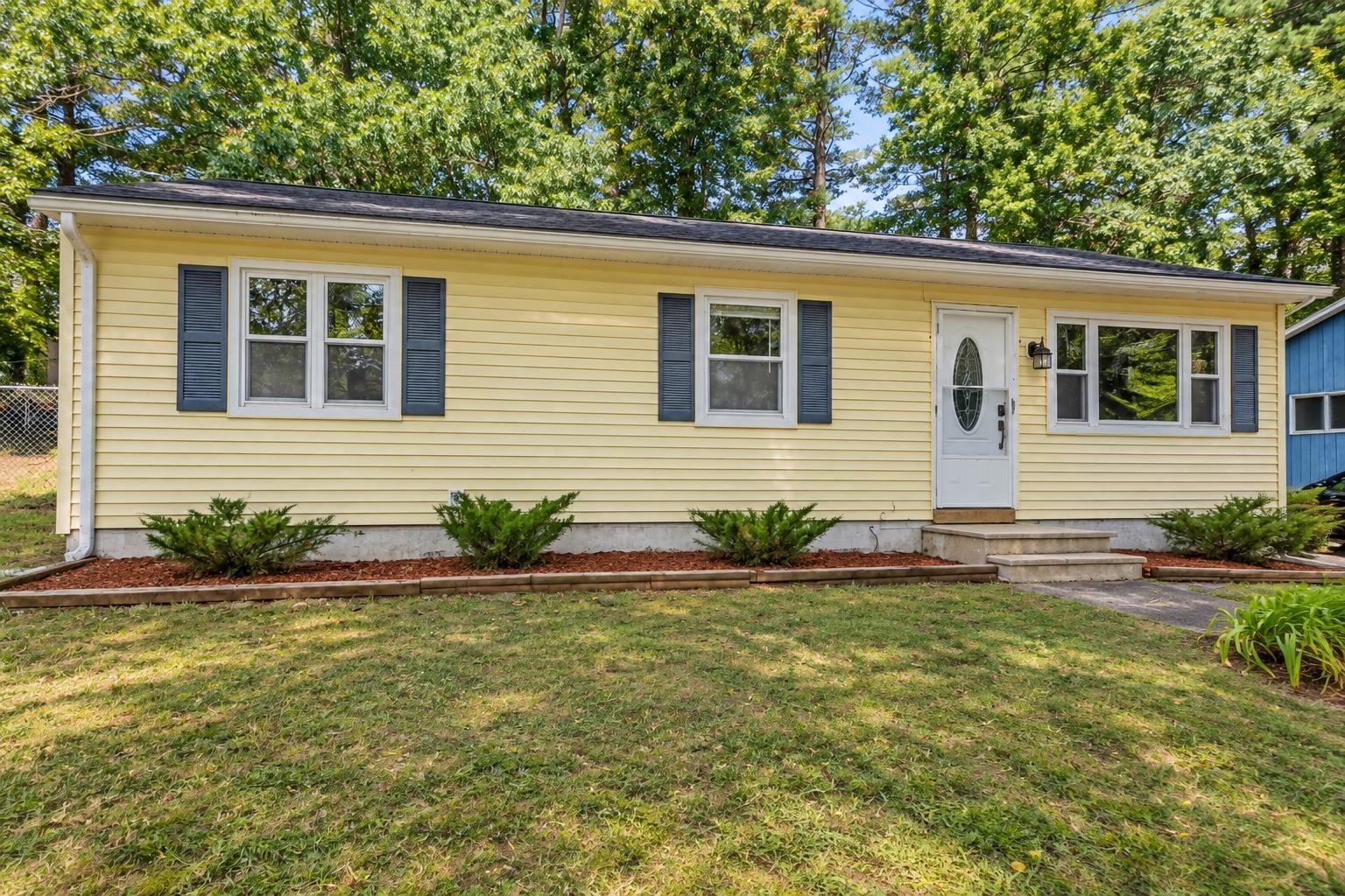 43 New Searles Road Property Photo 3