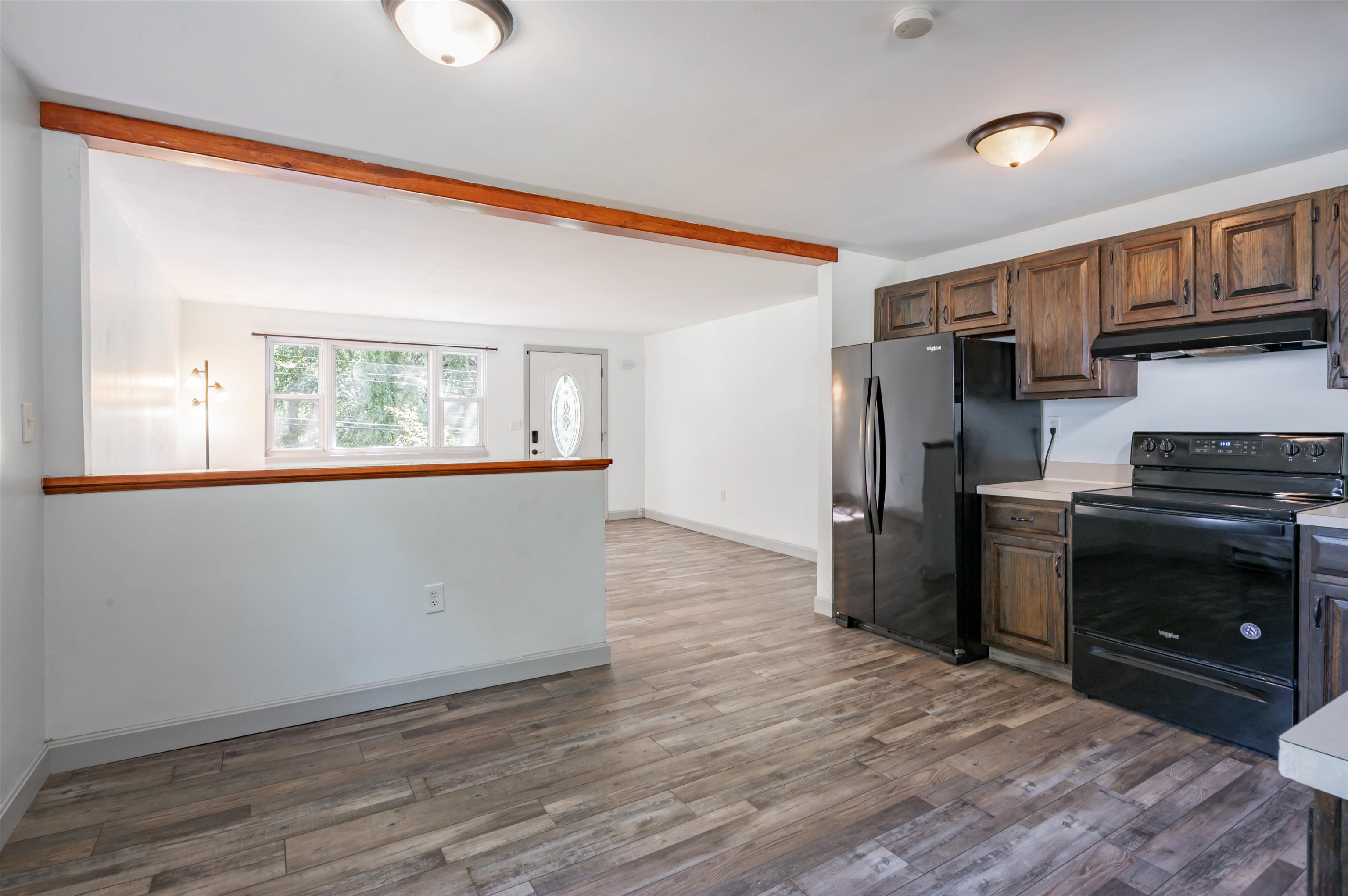 43 New Searles Road Property Photo 5