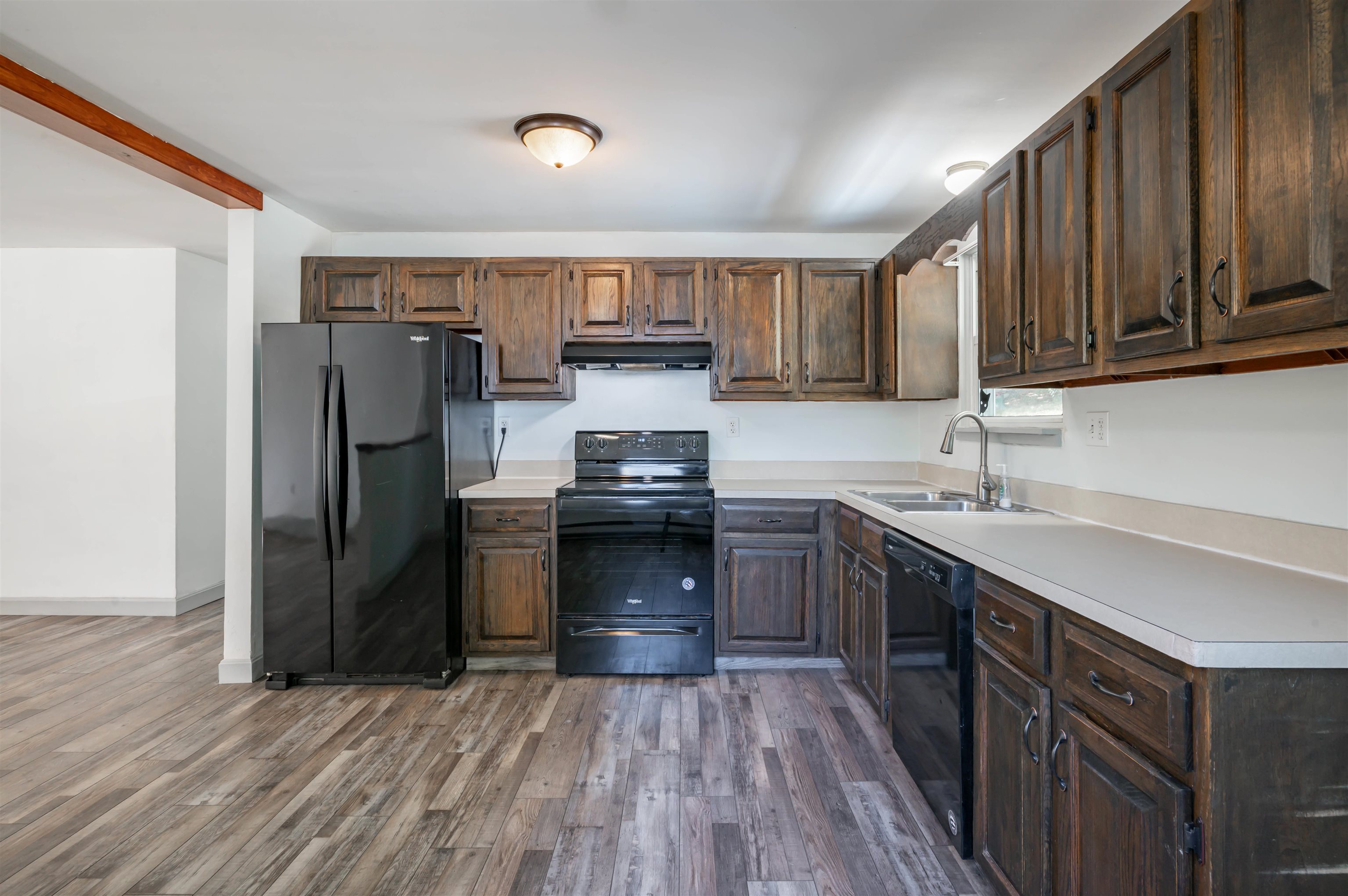 43 New Searles Road Property Photo 10
