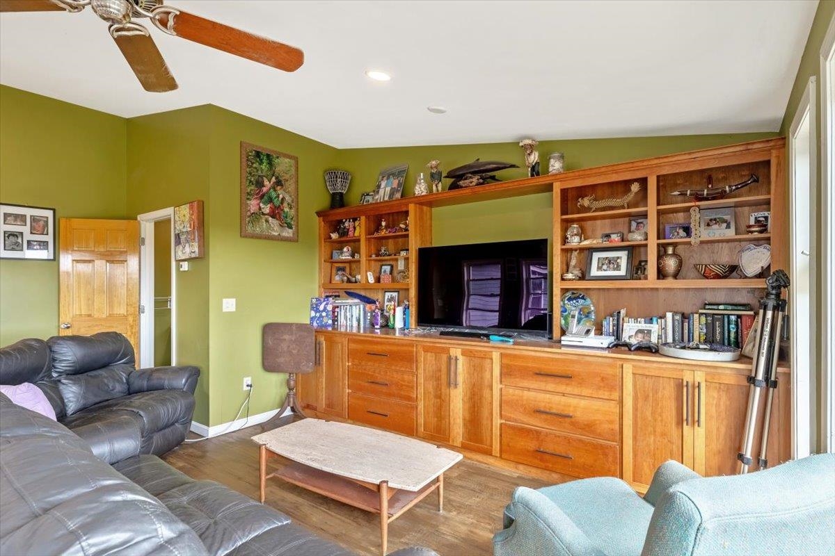 35 Power Plant Road Property Photo 17