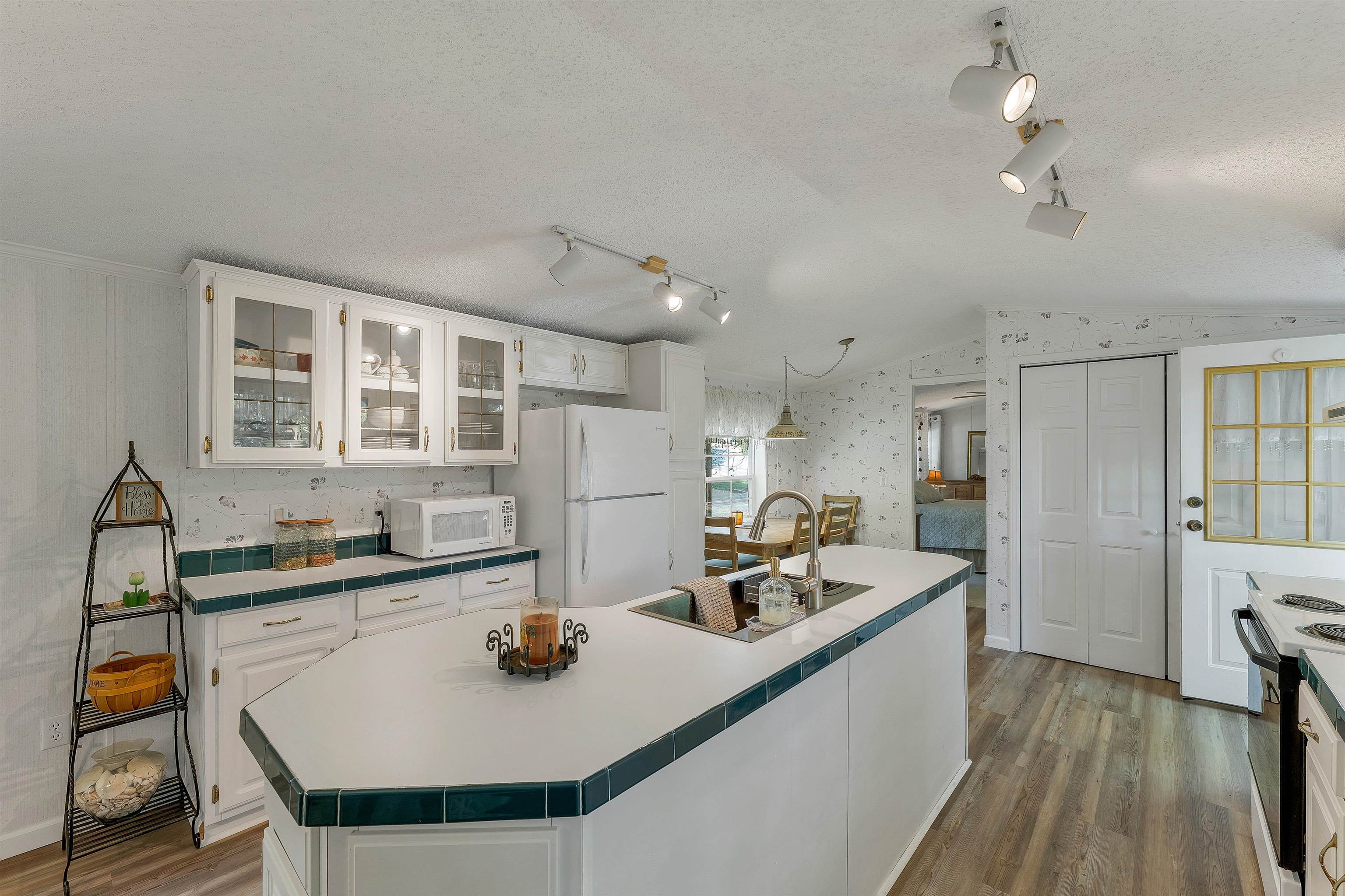600 Benton Drive Property Photo 12