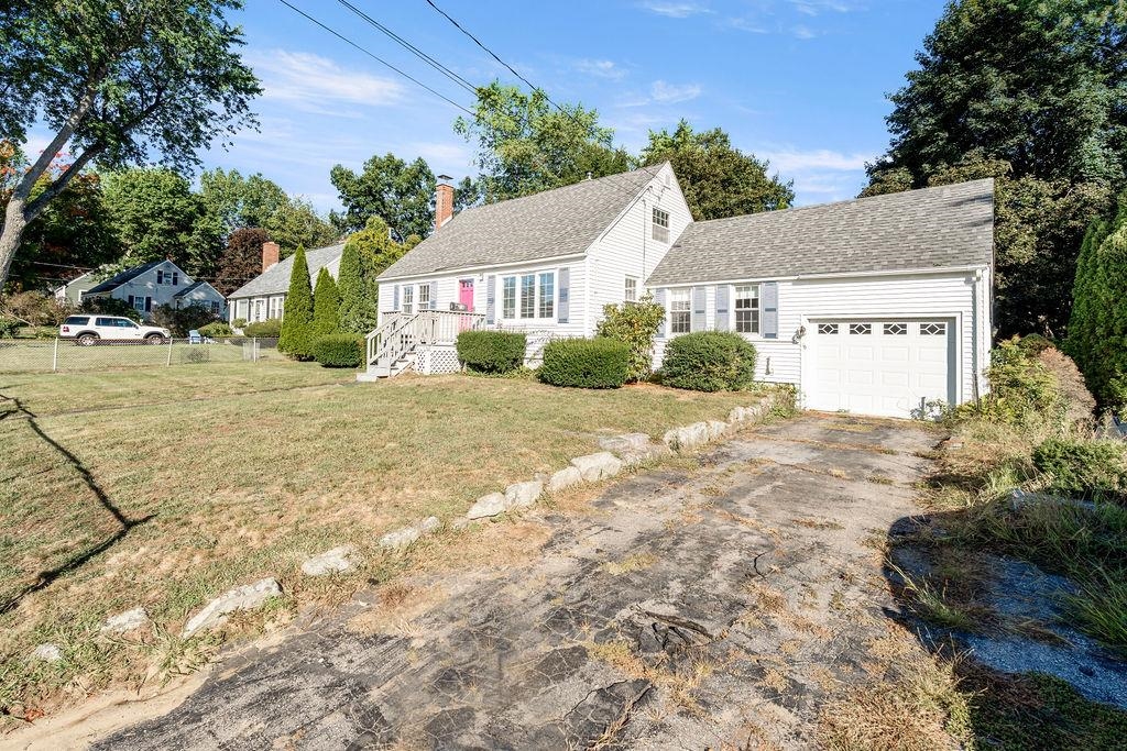 16 Douglass Way Property Photo 1