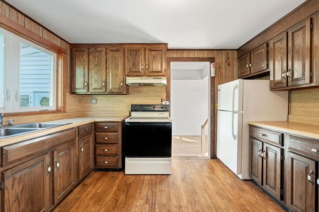 16 Douglass Way Property Photo 3