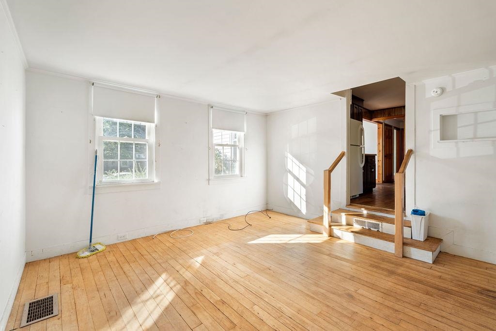 16 Douglass Way Property Photo 6