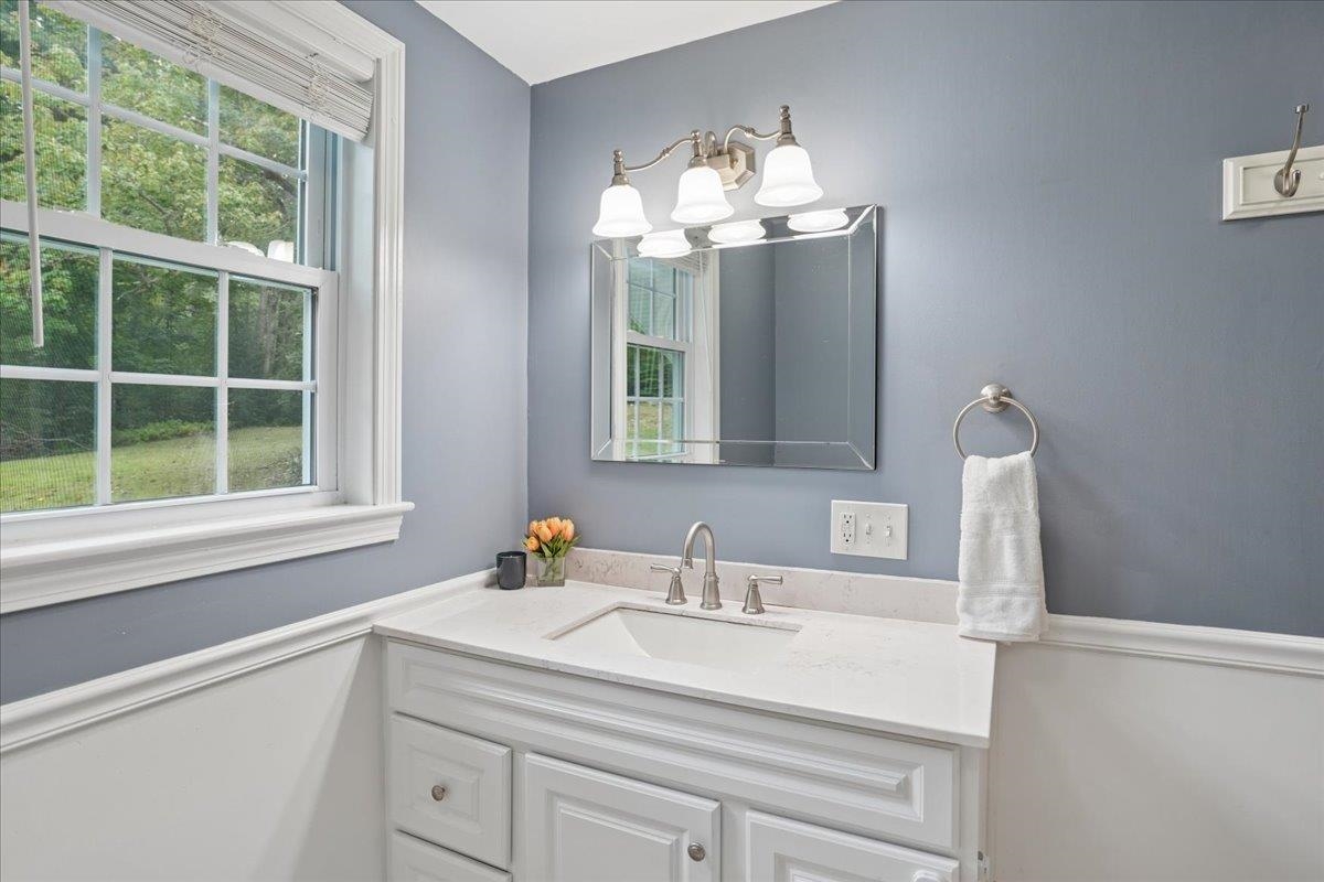 66 Currier Road Property Photo 16