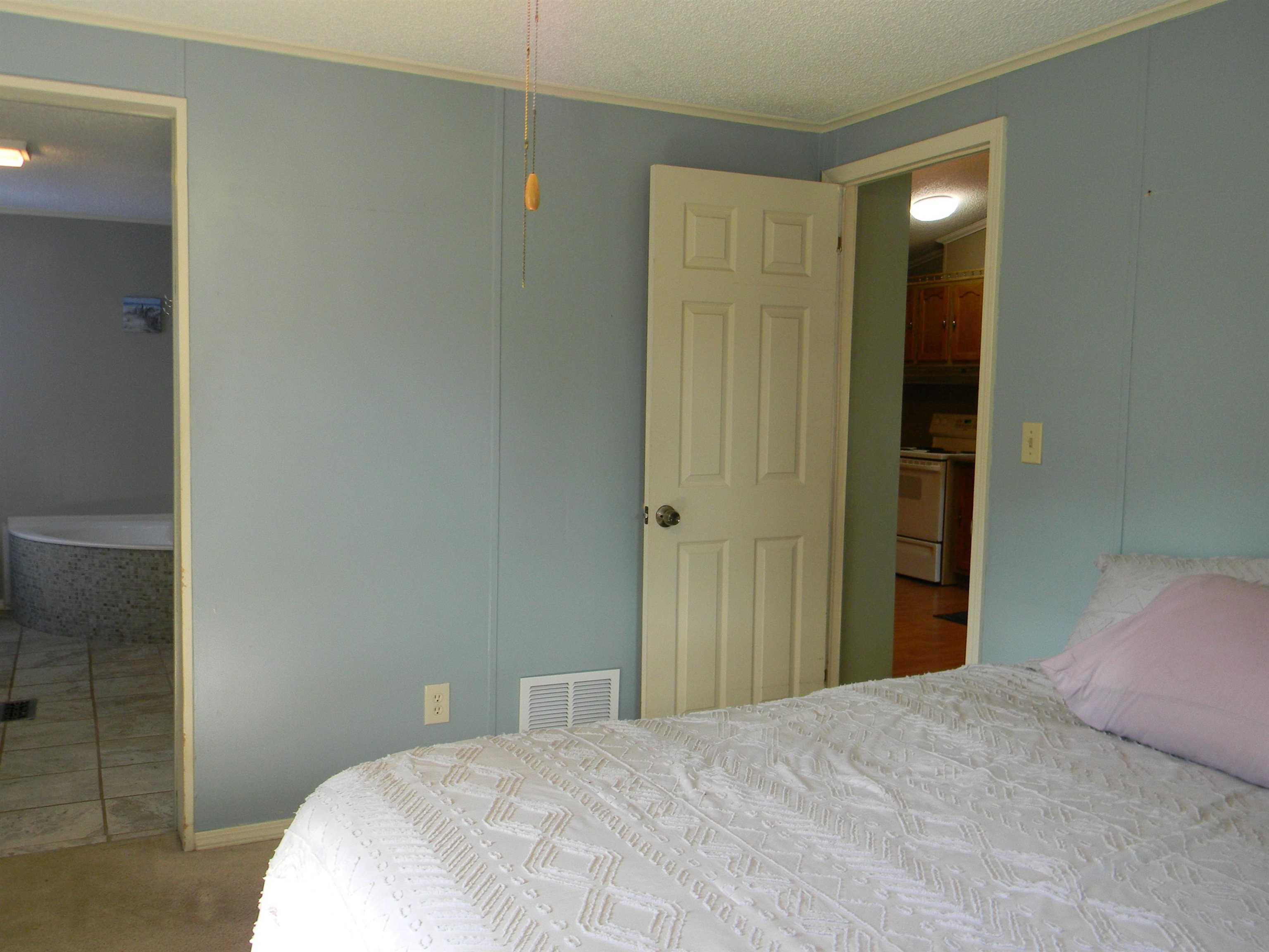 8 Marietta Lane Property Photo 15