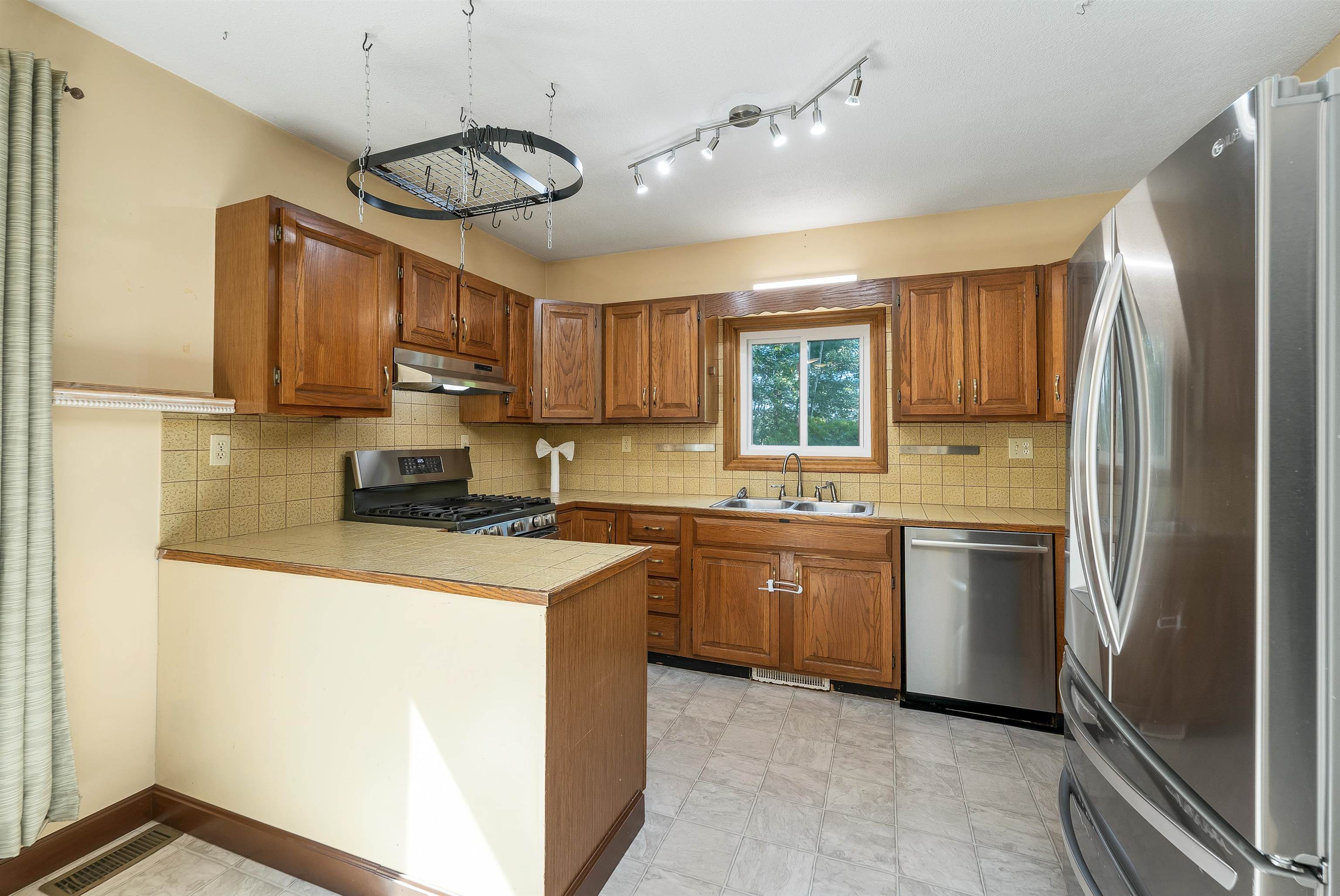 161 Abbot Hill Road Property Photo 9