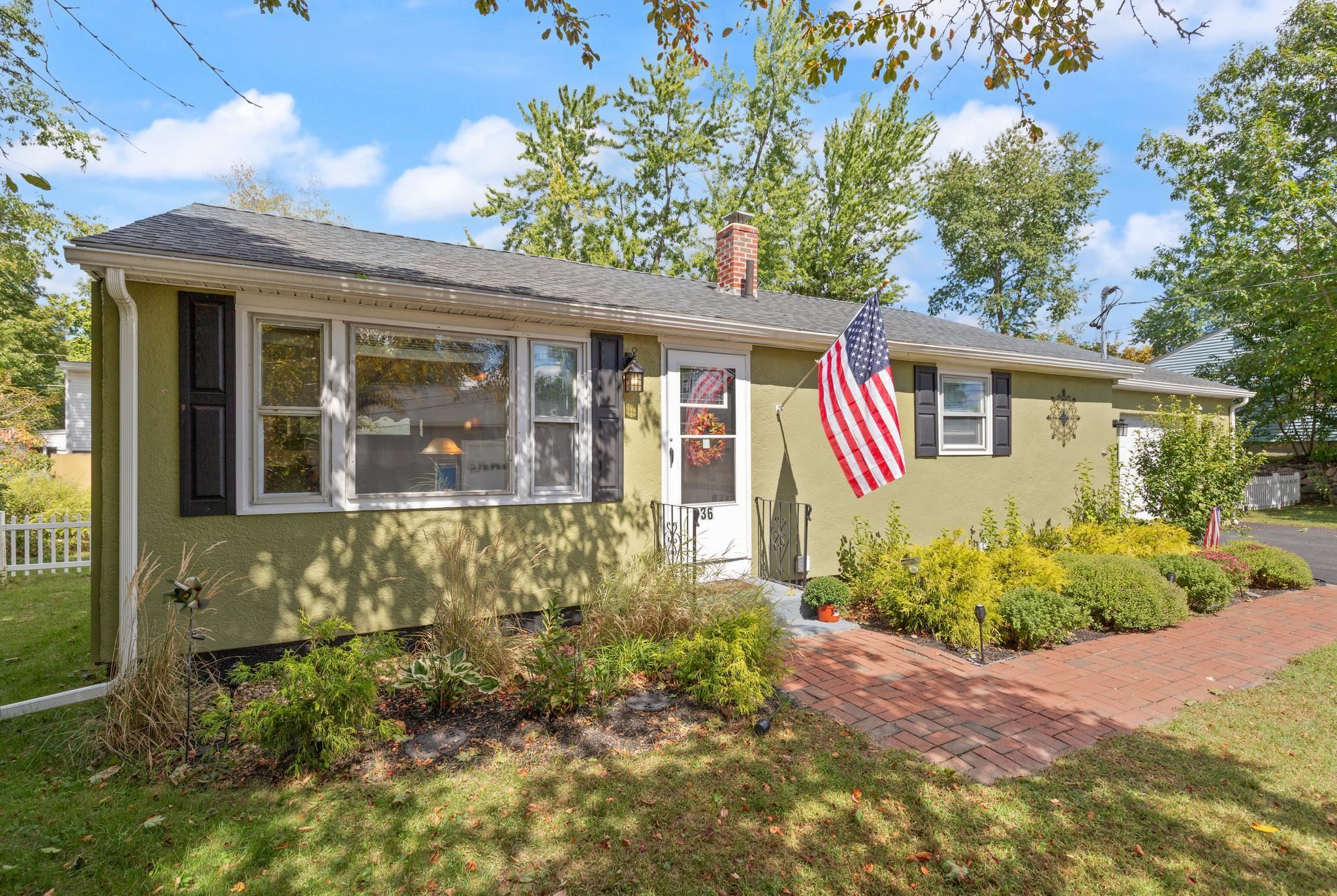 36 E Glenwood Street Property Photo 2