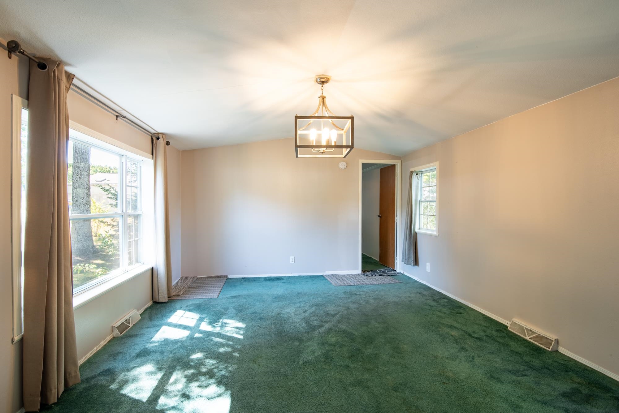 6 Easter Lane Property Photo 15