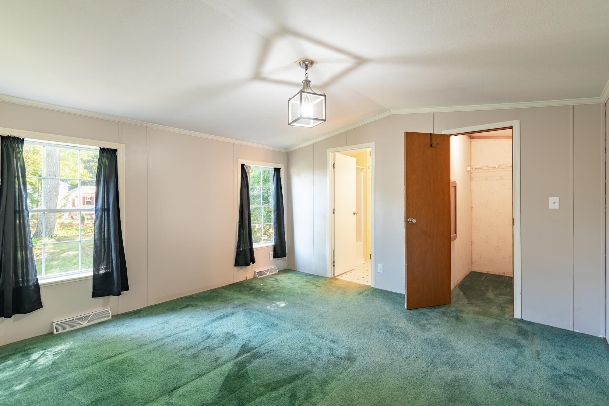 6 Easter Lane Property Photo 18