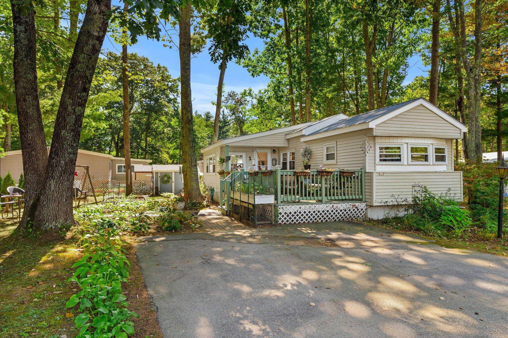 615 Canterbury Drive Property Photo 1