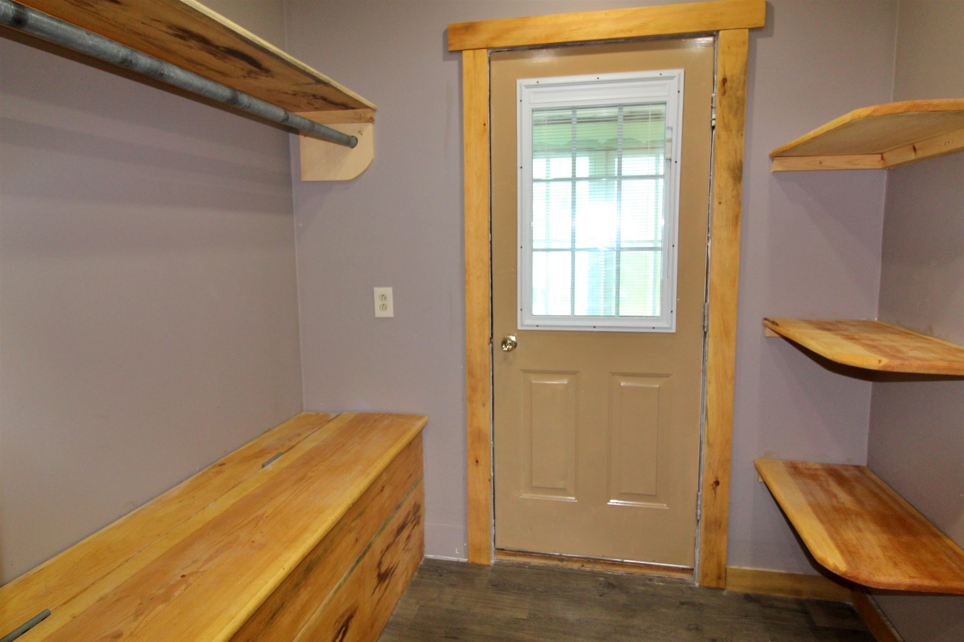 100 Vantine Avenue Property Photo 9