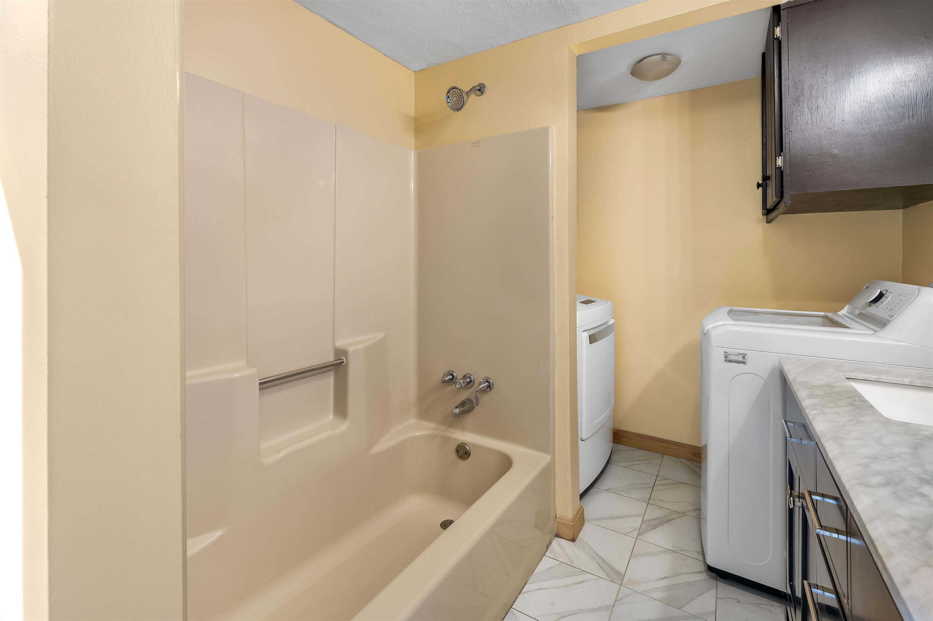 9 Noyes Street Property Photo 14