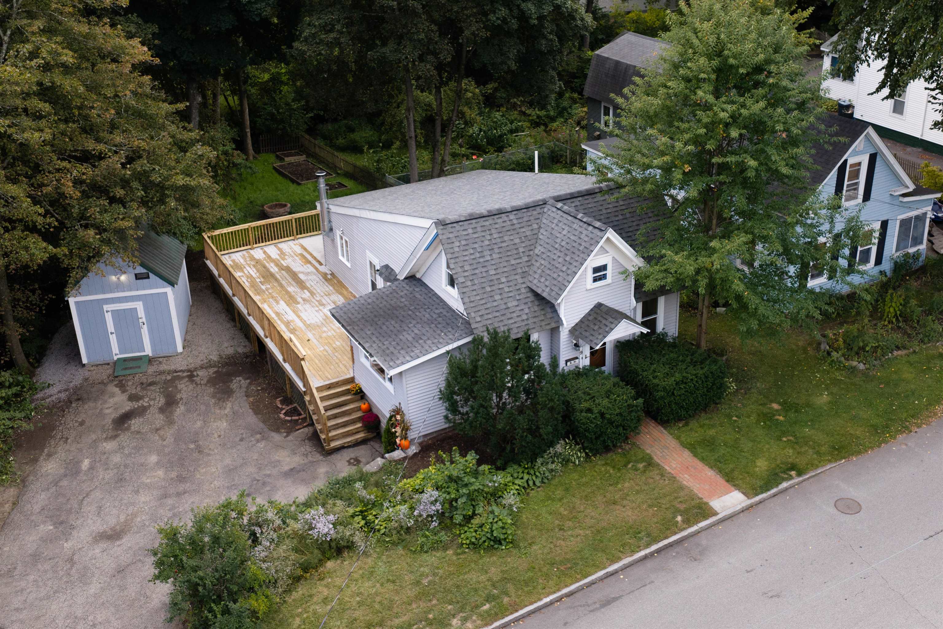 9 Noyes Street Property Photo 35