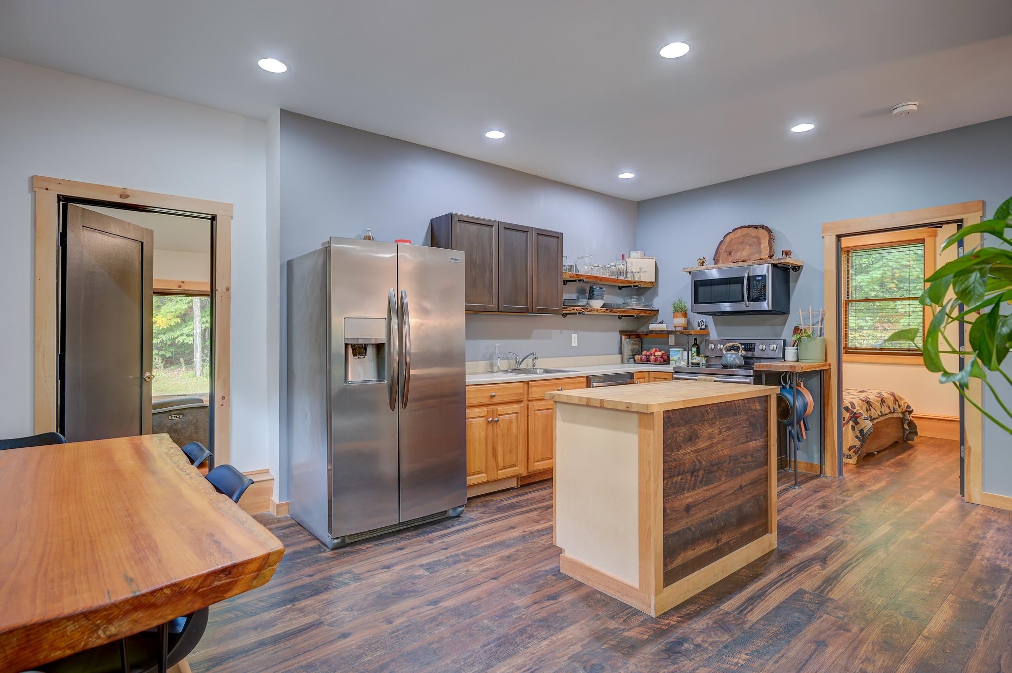 252 Ash Street Property Photo 6