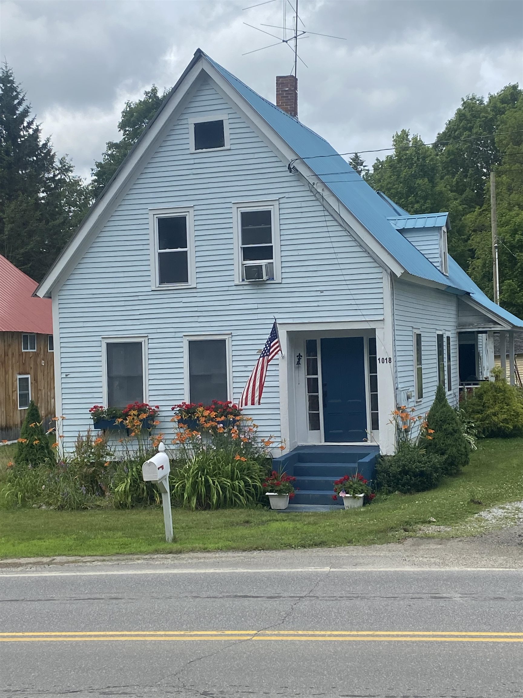 1018 Route 123 N Property Photo 1
