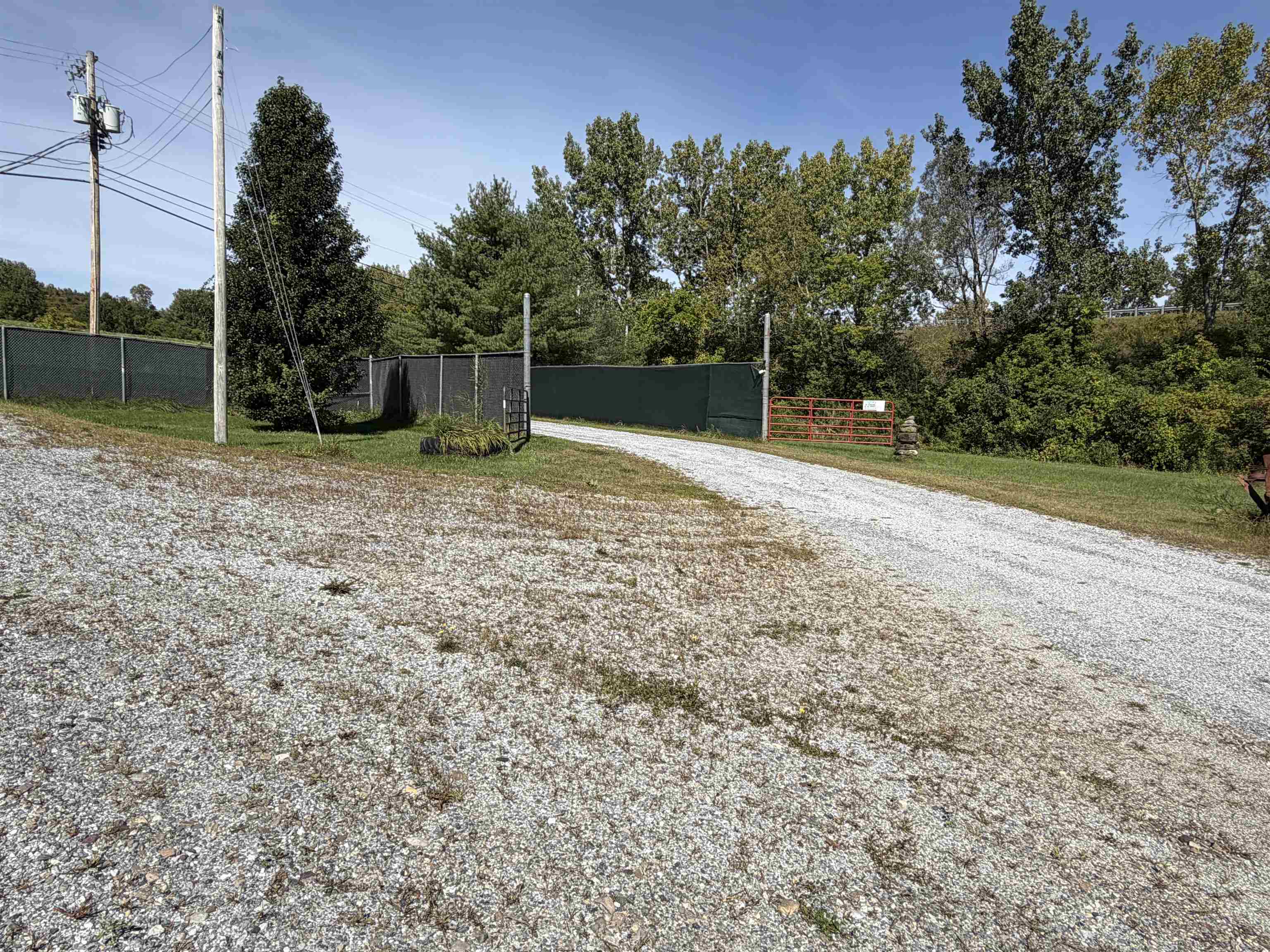 834 Creek Road Property Photo 8