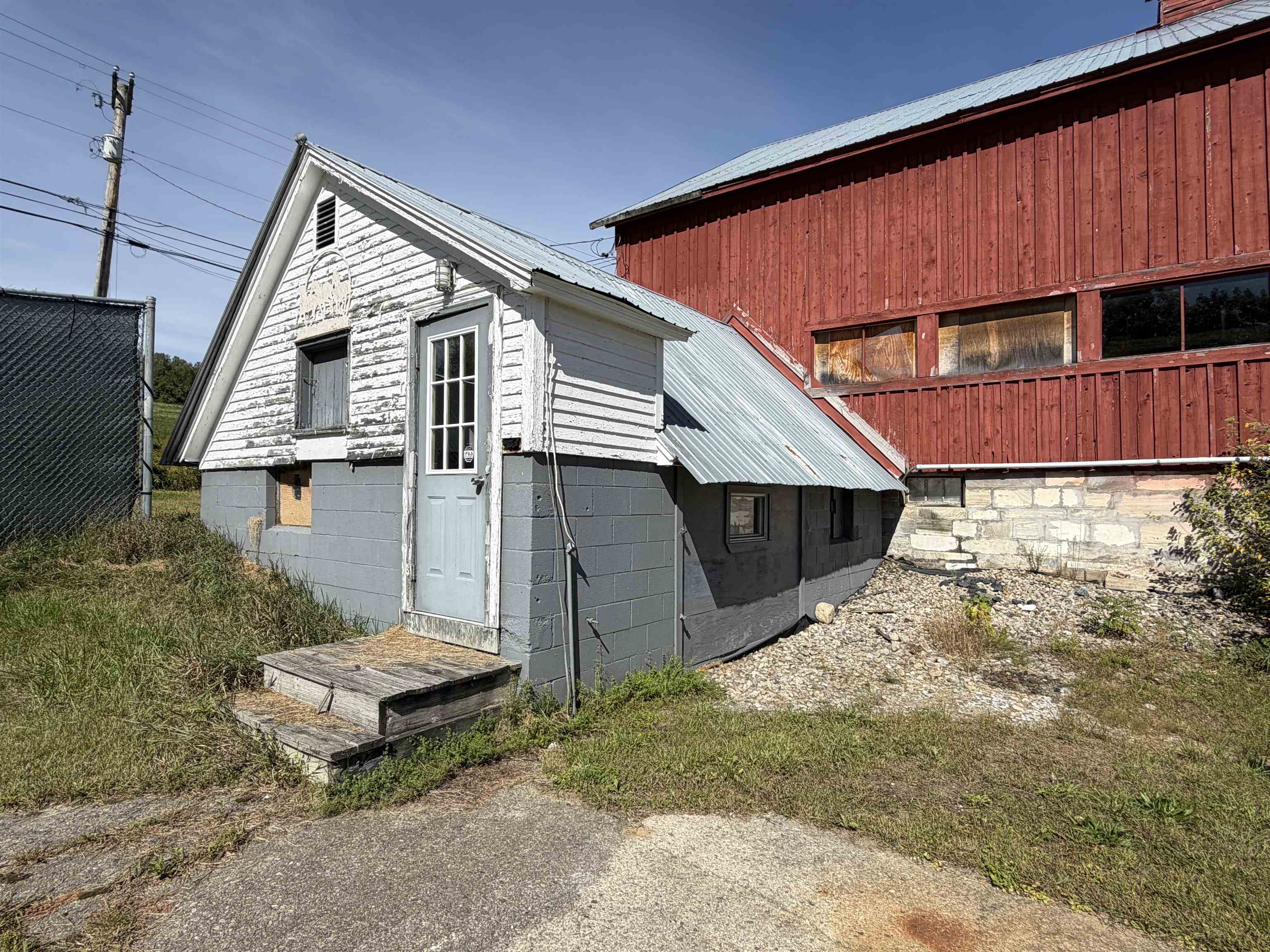 834 Creek Road Property Photo 15