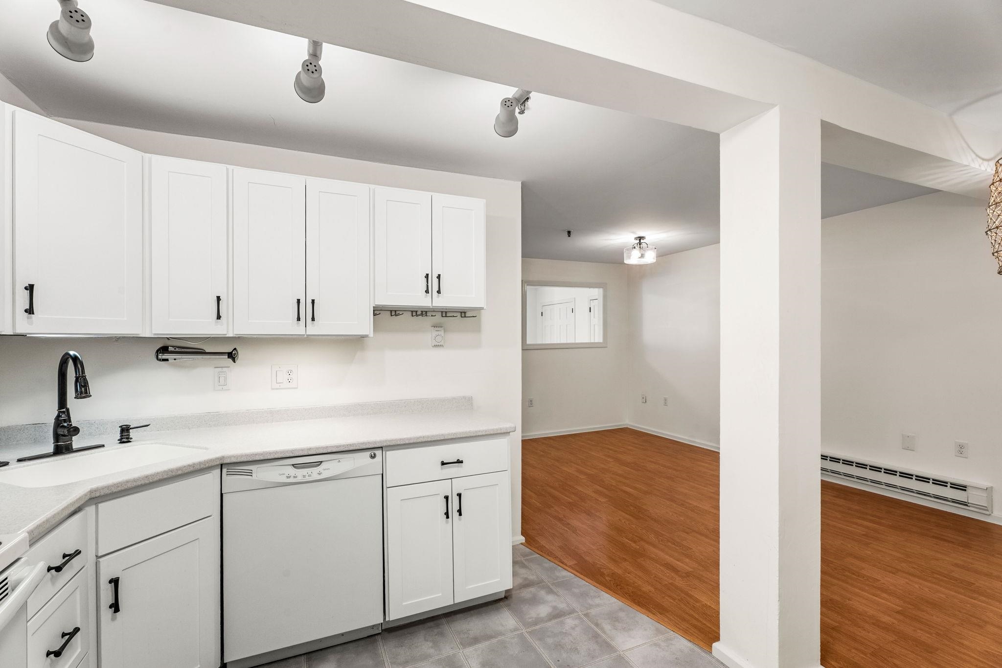 90 Fleet Street Property Photo 18