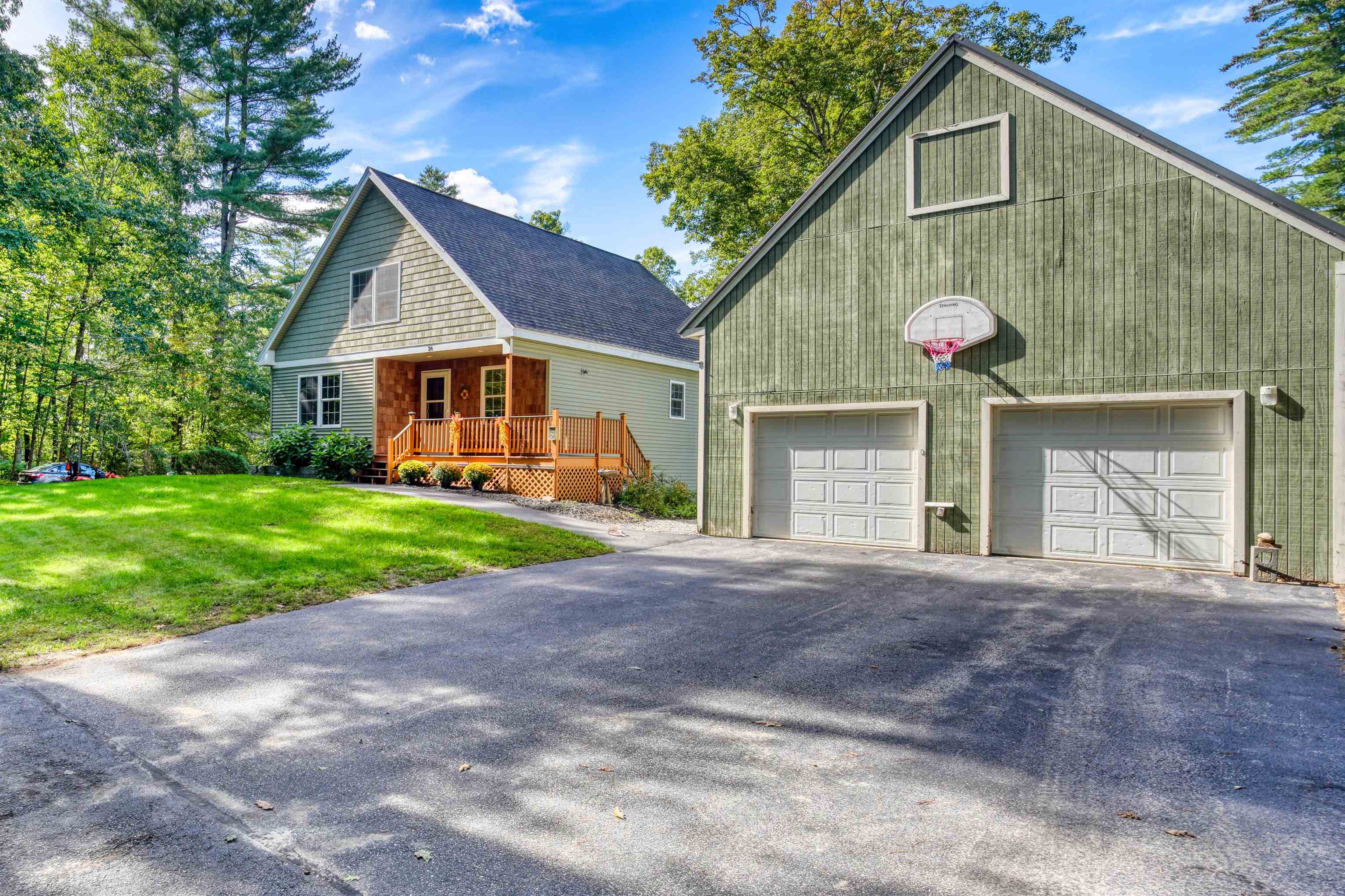 24 Broad Cove Drive Property Photo 2