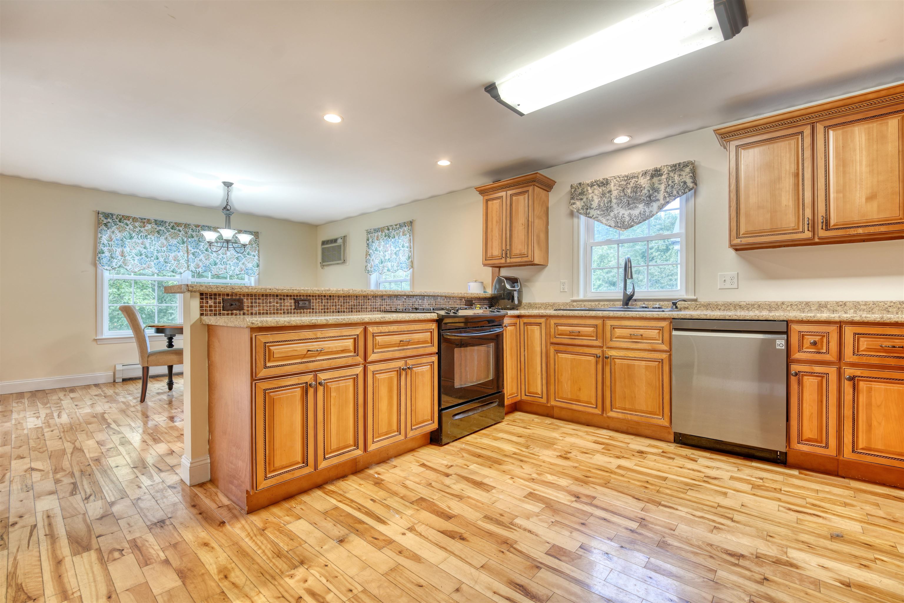 24 Broad Cove Drive Property Photo 14