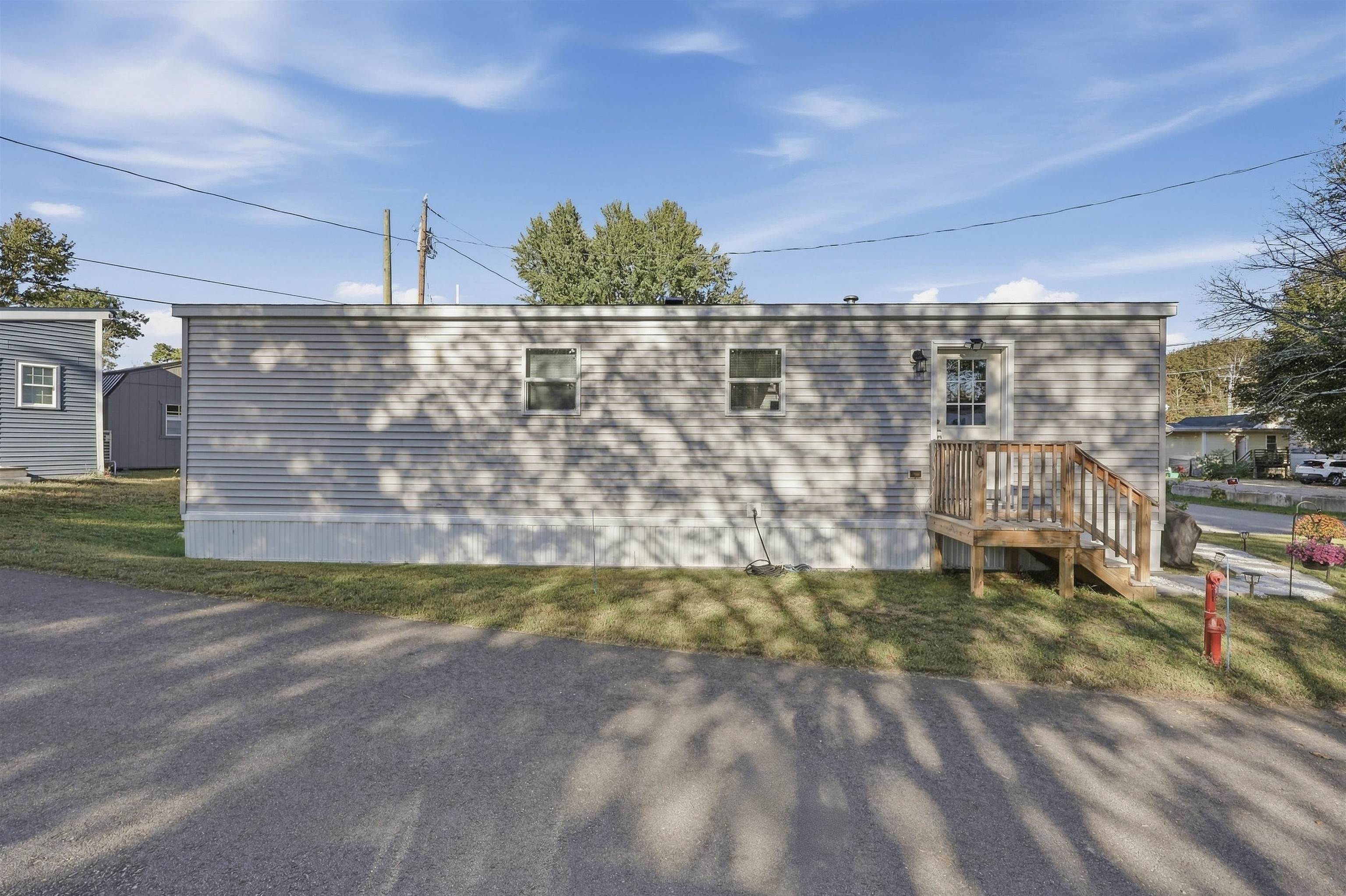 1338 Woodbury Avenue Property Photo 2
