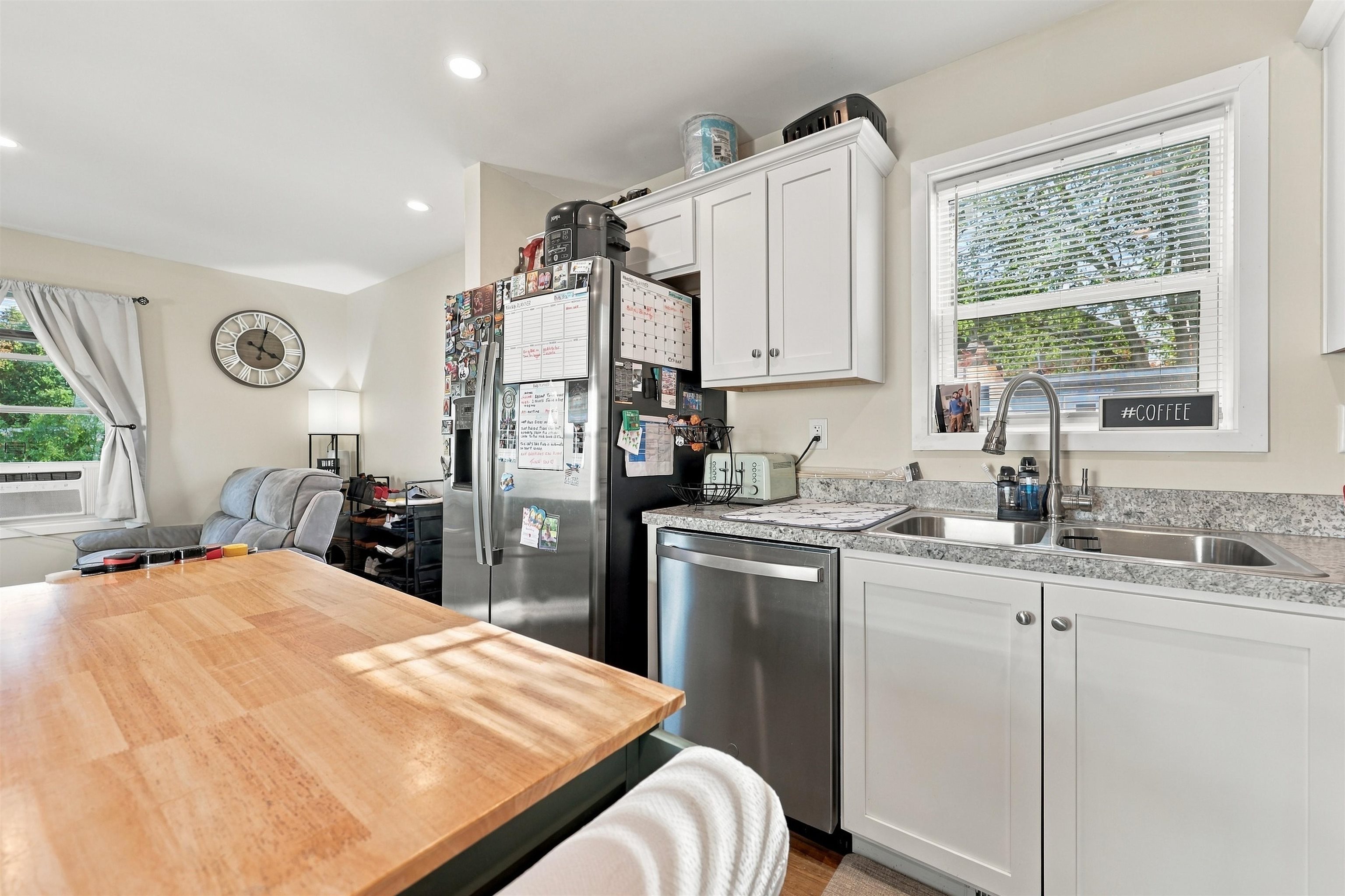 1338 Woodbury Avenue Property Photo 9