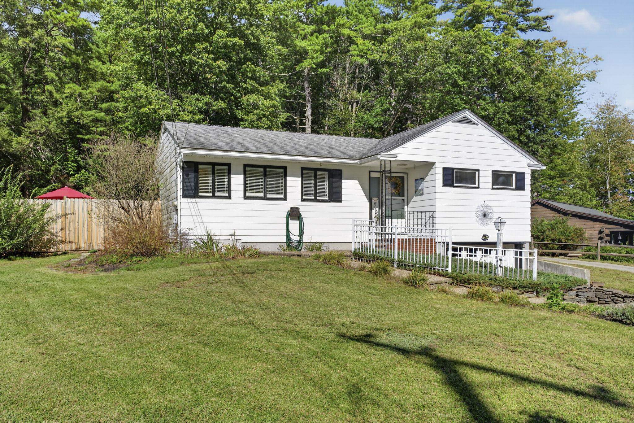 39 Oak Street Property Photo 2