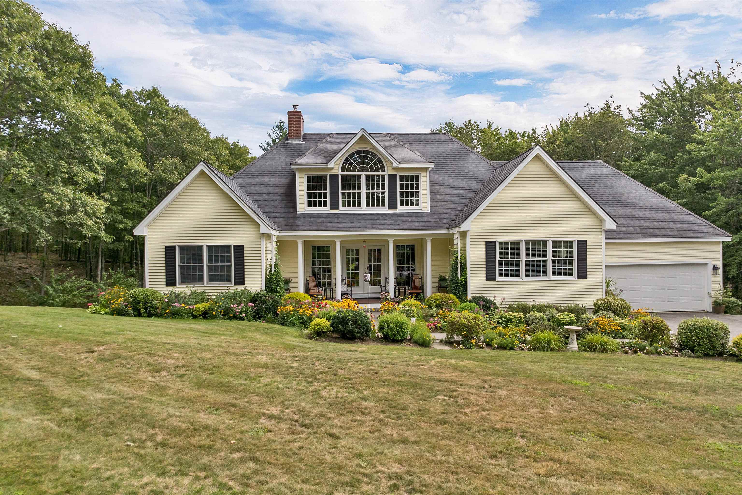402 Governors Road Property Photo 1